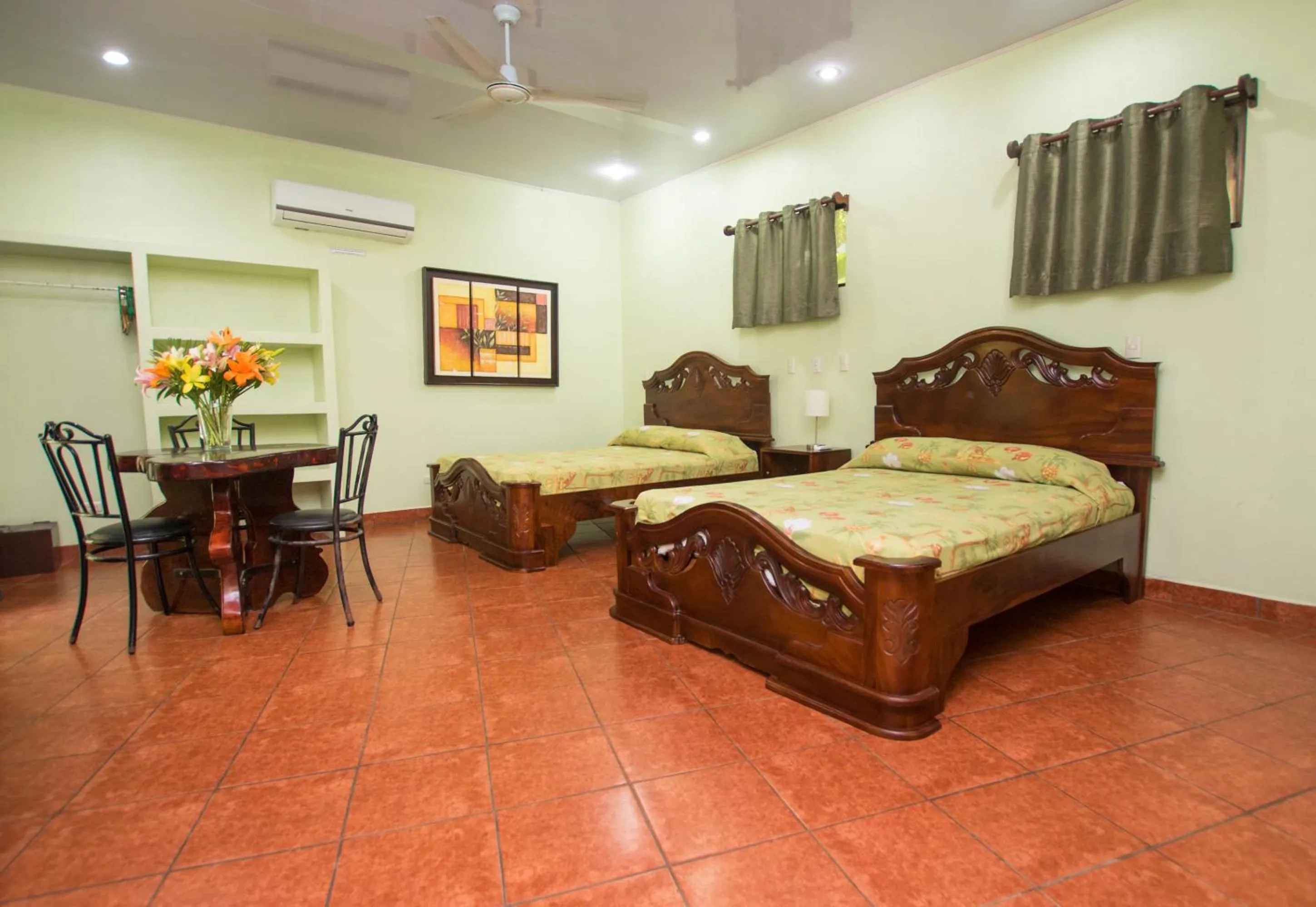 Photo of the whole room, Bed in Hotel Verde Mar Direct Beach Access