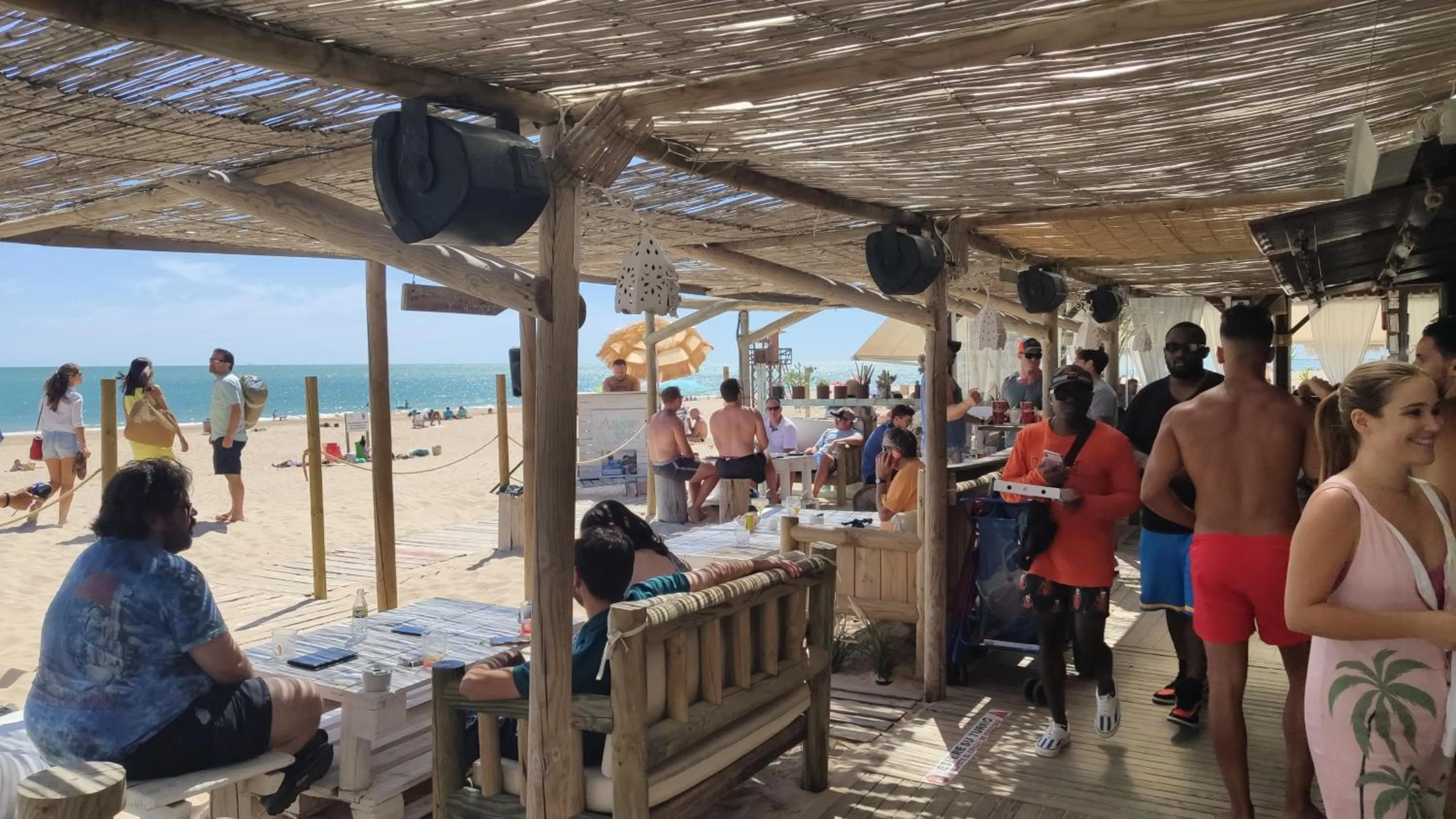 Restaurant/places to eat in VALDECARRETAS Apartamento Rota cerca de playa