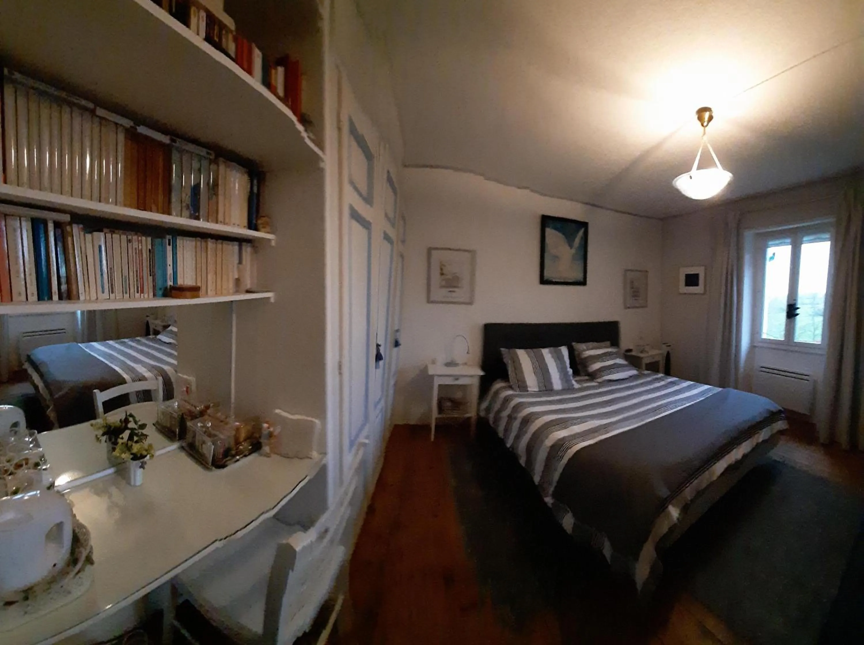 Photo of the whole room in La Pie qui Chante