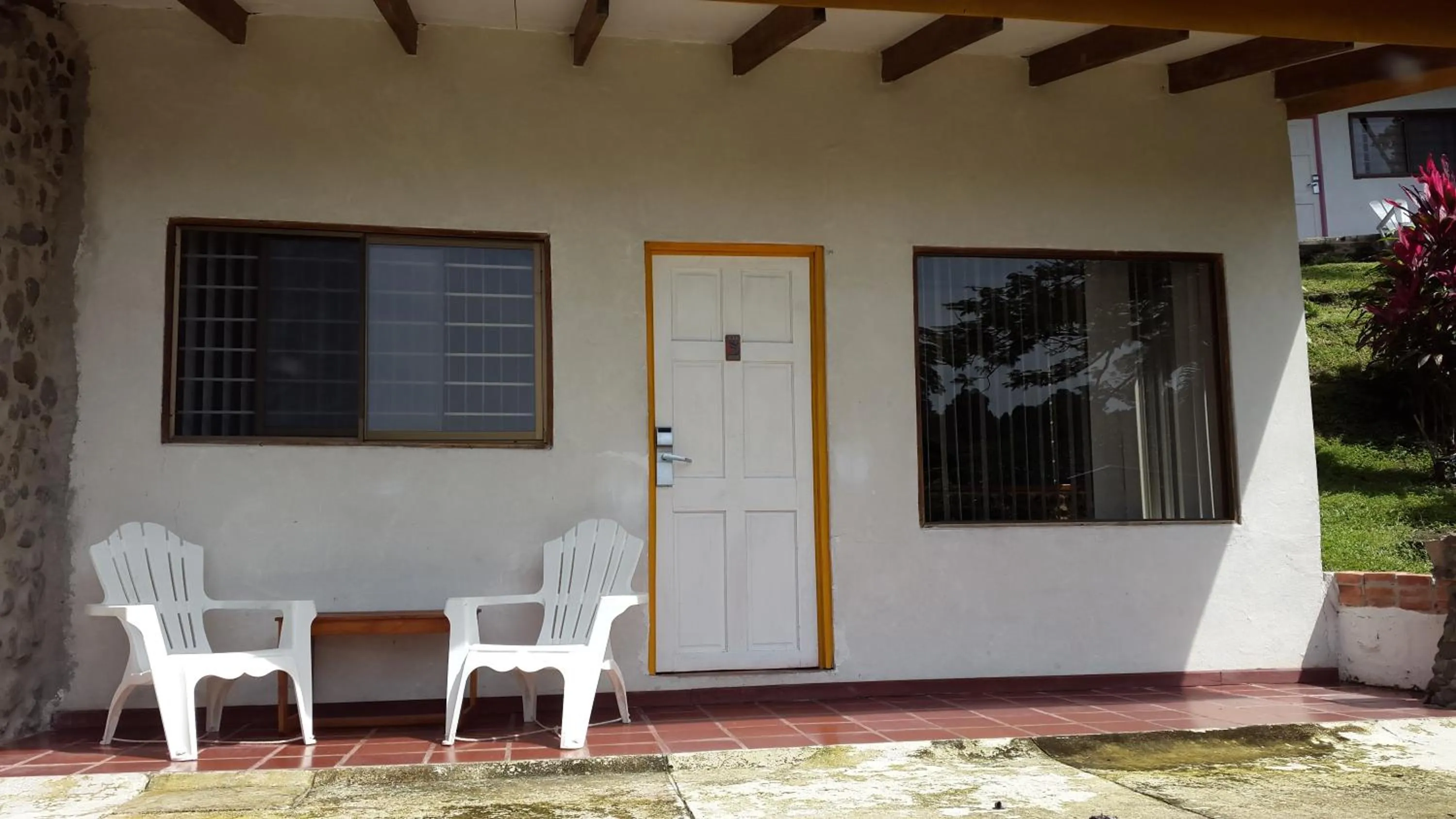 Property building in Karahe Beach Hotel