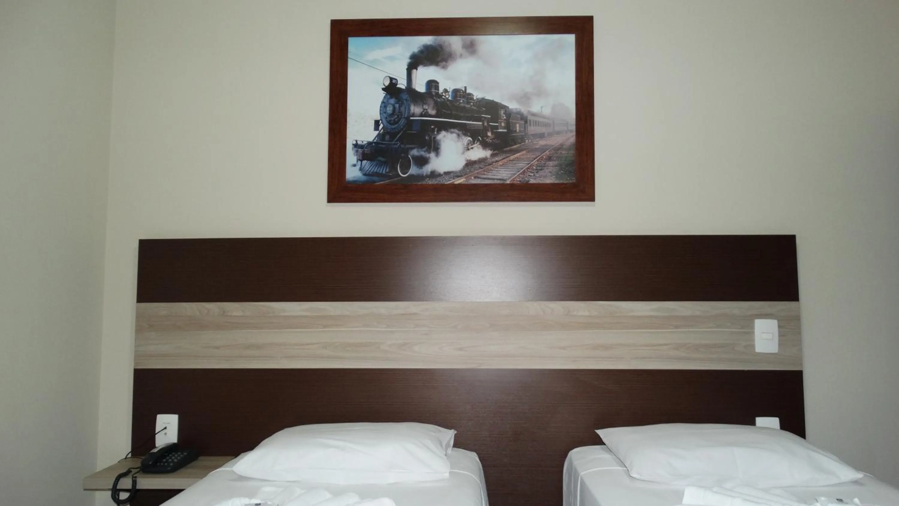 Bed in La Vitre Hotel