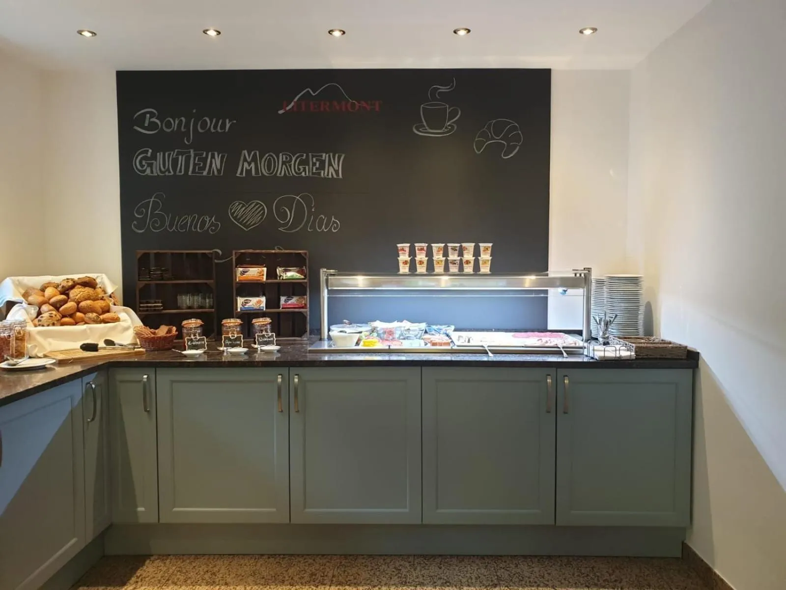 Breakfast in Hotel Restaurant Litermont