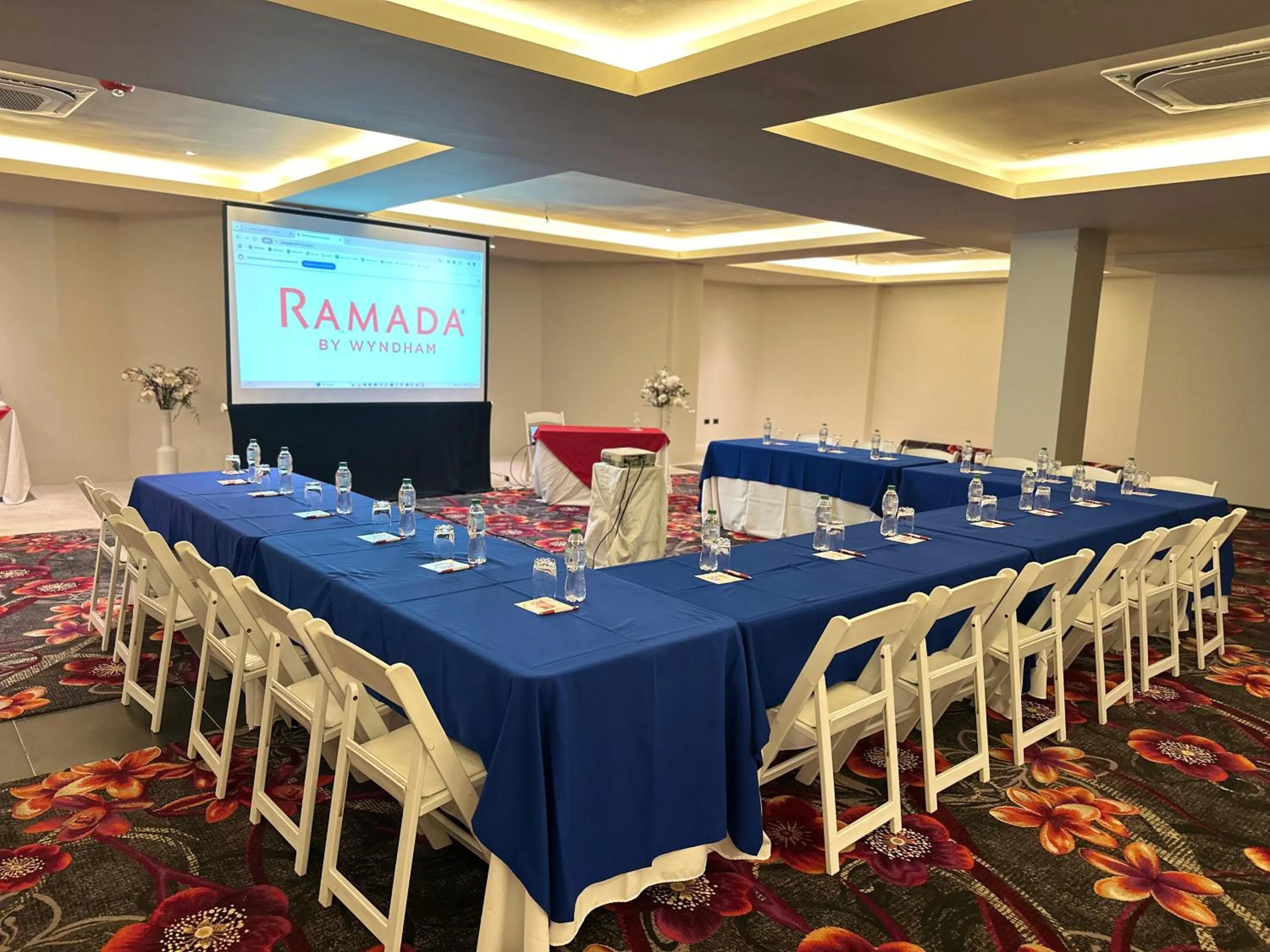 Meeting/conference room in Ramada by Wyndham Princess Santo Domingo