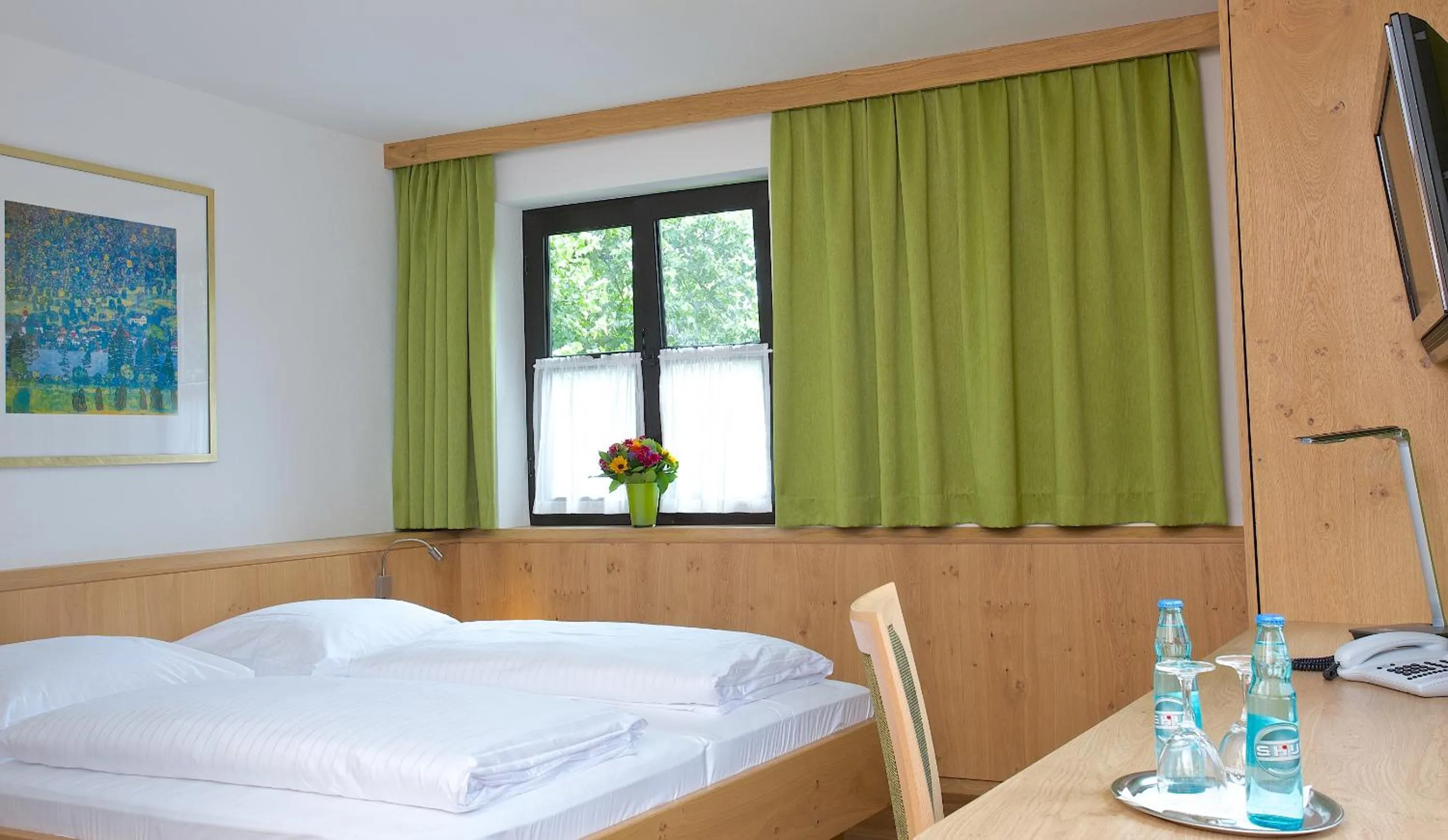 Bed in Hotel zur Mühle