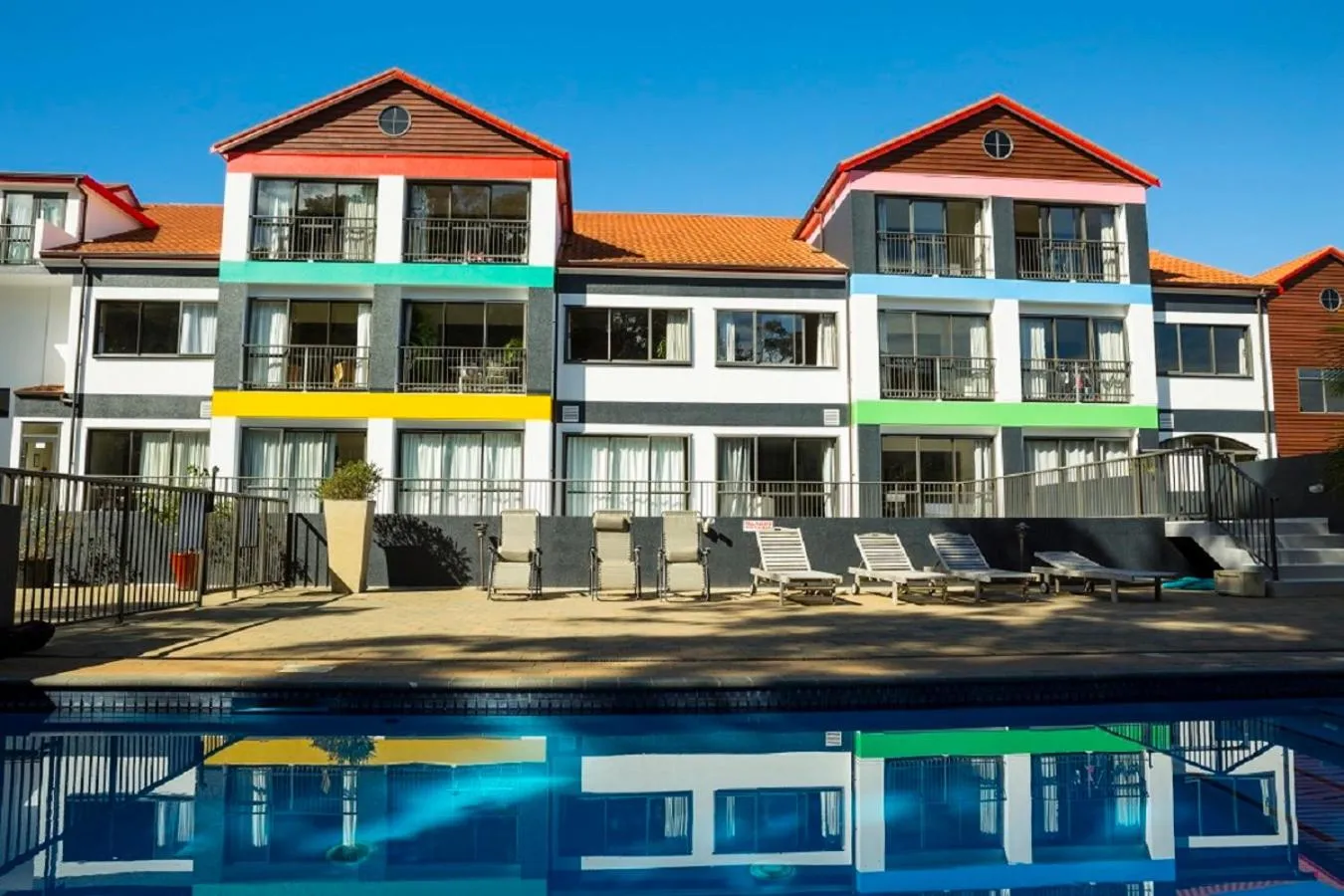 Swimming pool in Quality Hotel Oceans Tutukaka