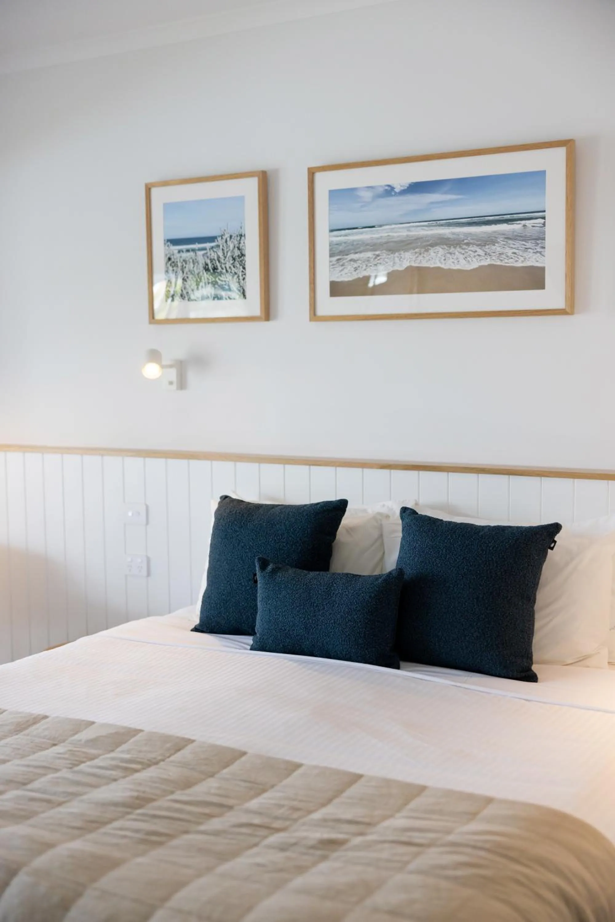 Bed in Mariners Cove Waterfront Motel and Apartments