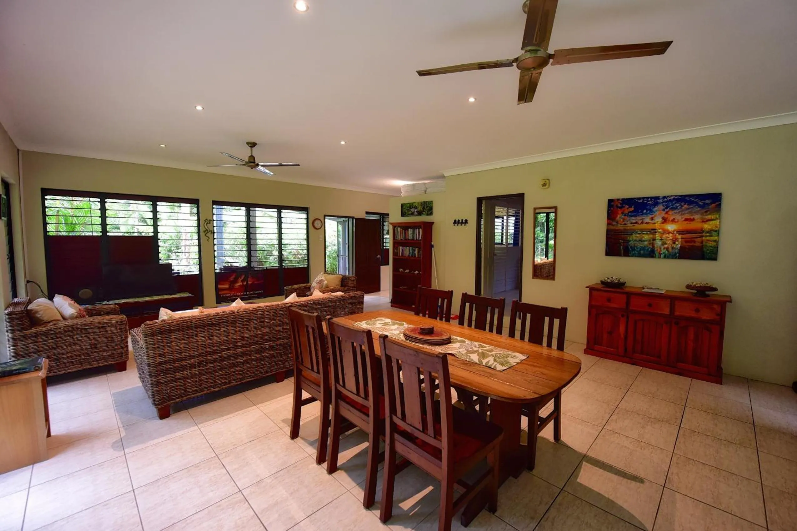 Dining area in Thornton Beach Bungalows Daintree