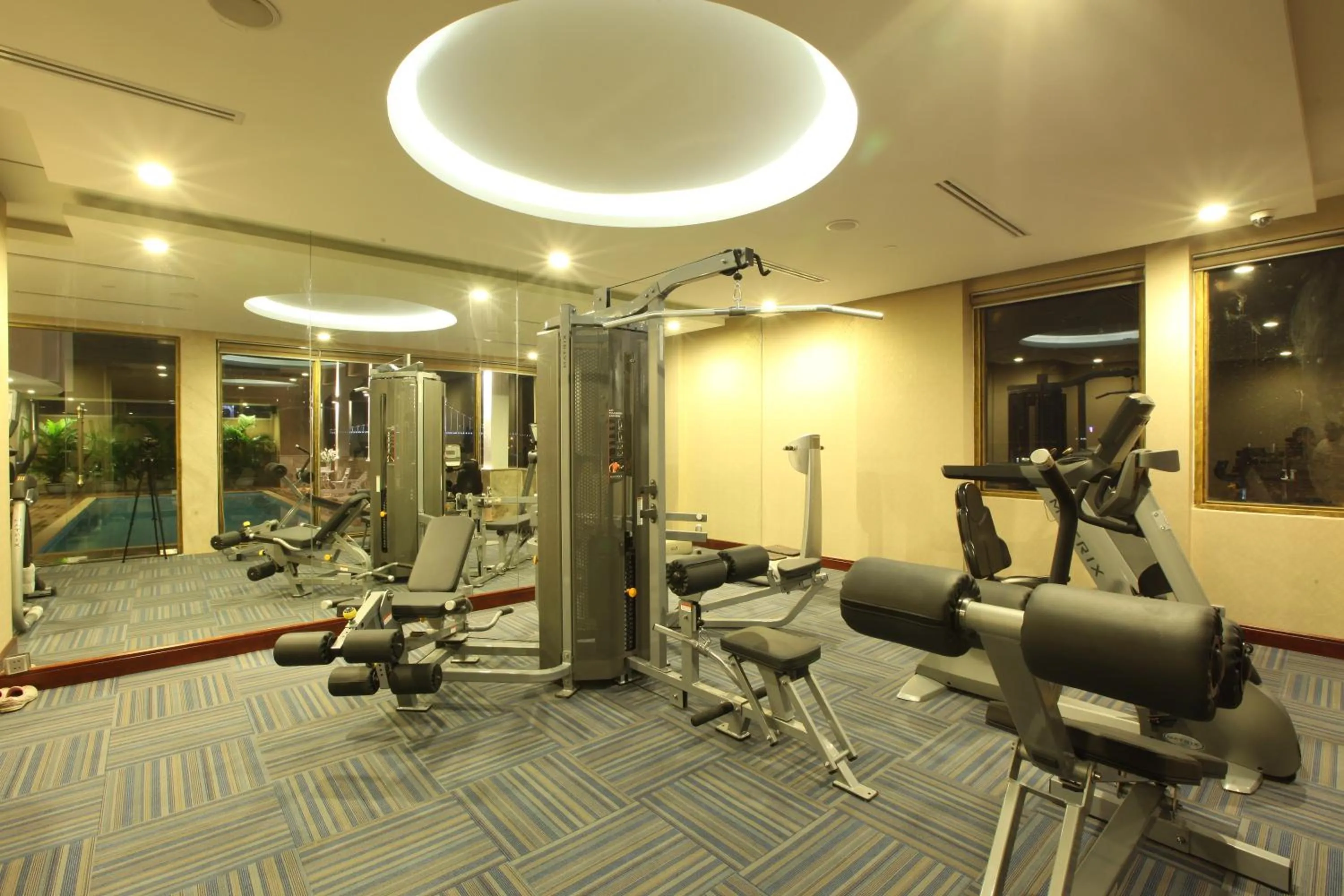 Fitness centre/facilities in Stay Hotel