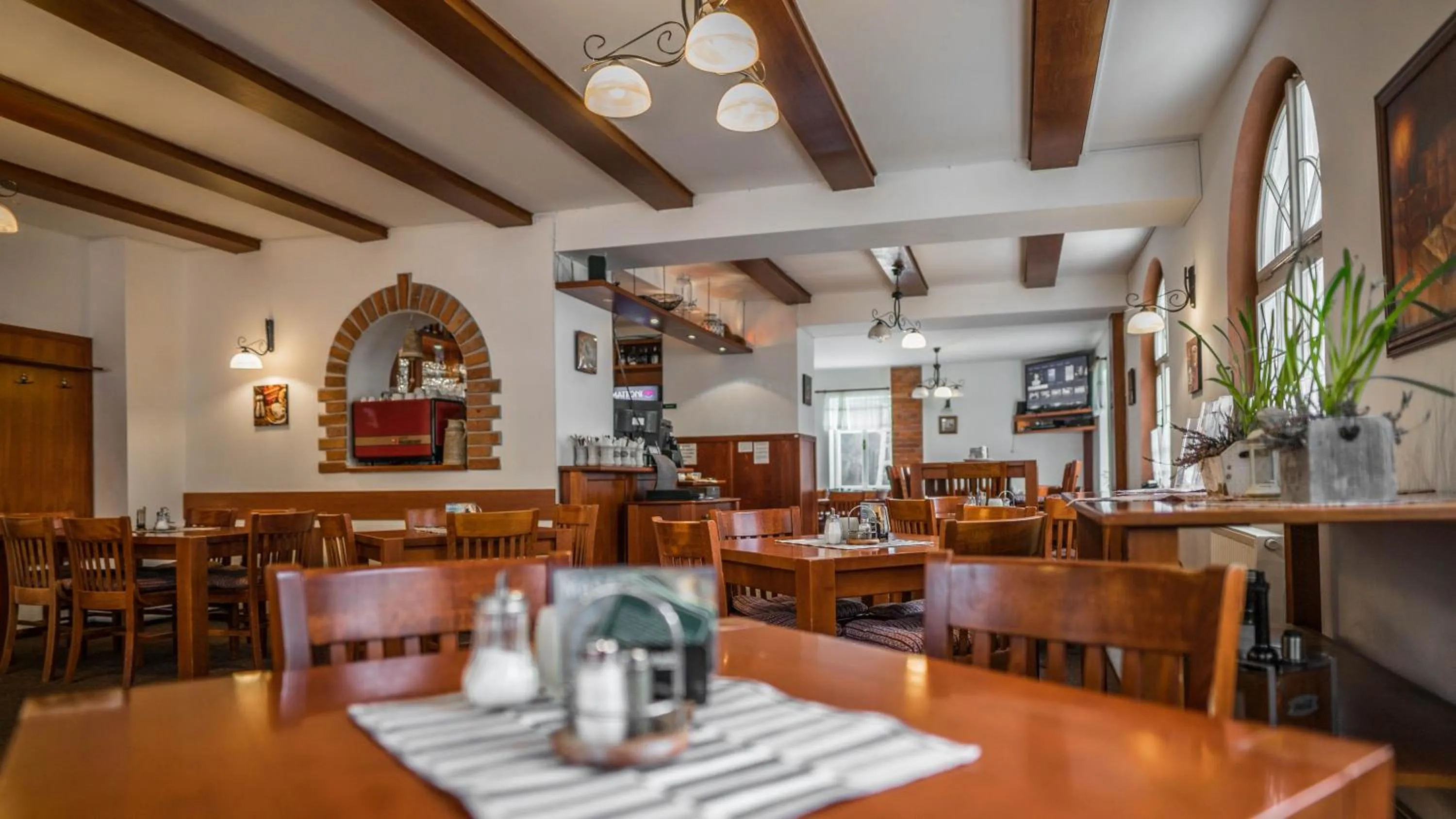 Restaurant/places to eat in Hotel Atlas