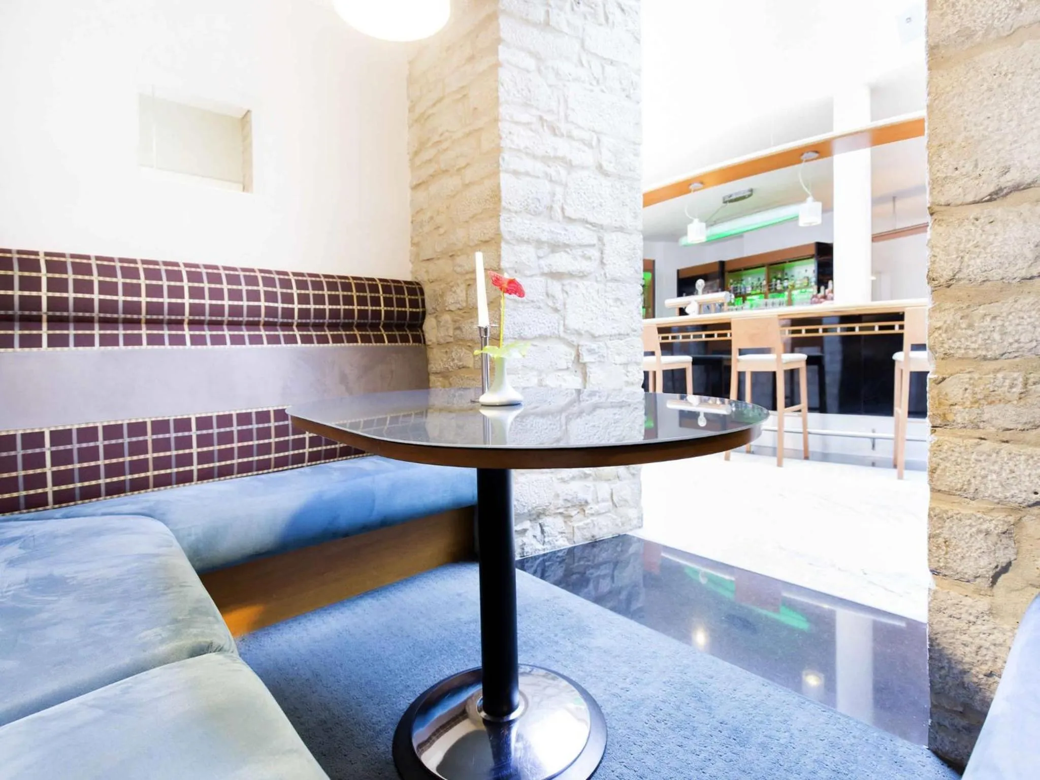 Lounge or bar in NOVOTEL Hildesheim City