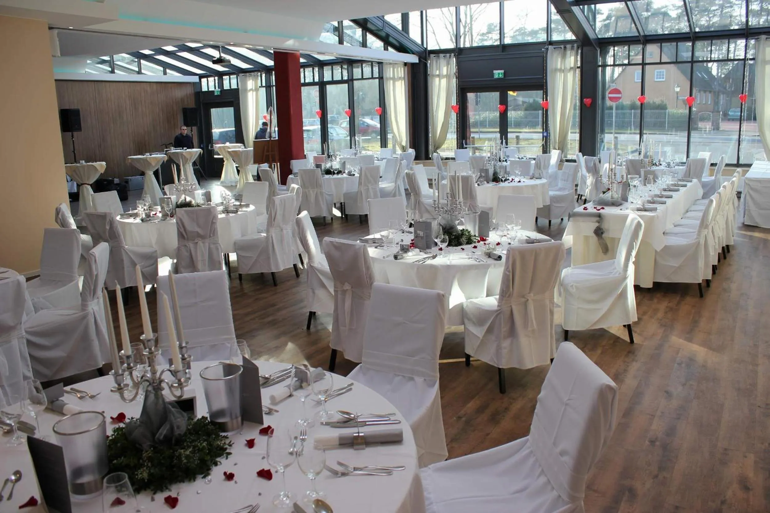 Restaurant/places to eat in Hotel zur Heideblüte