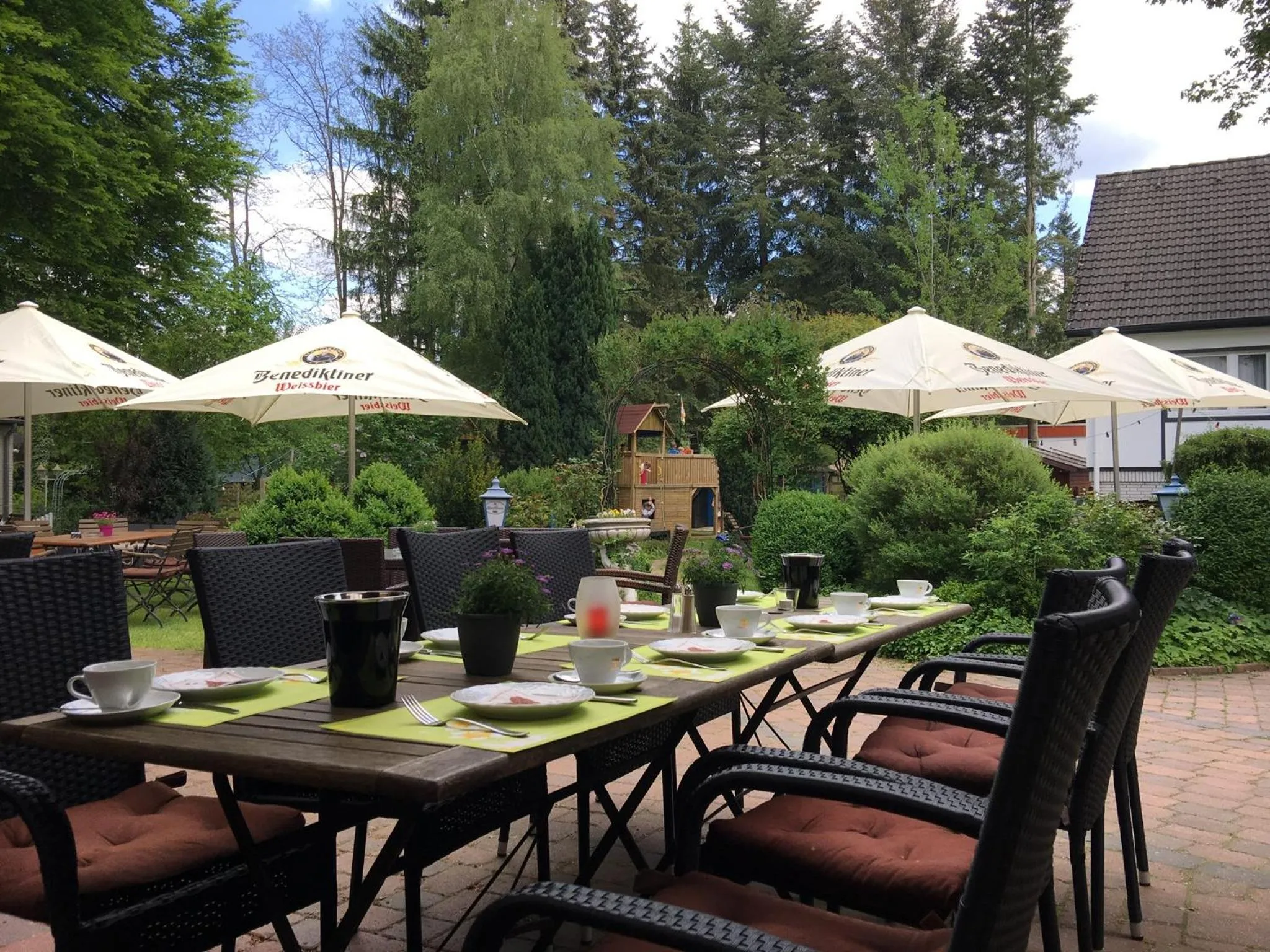 Restaurant/places to eat in Hotel zur Heideblüte