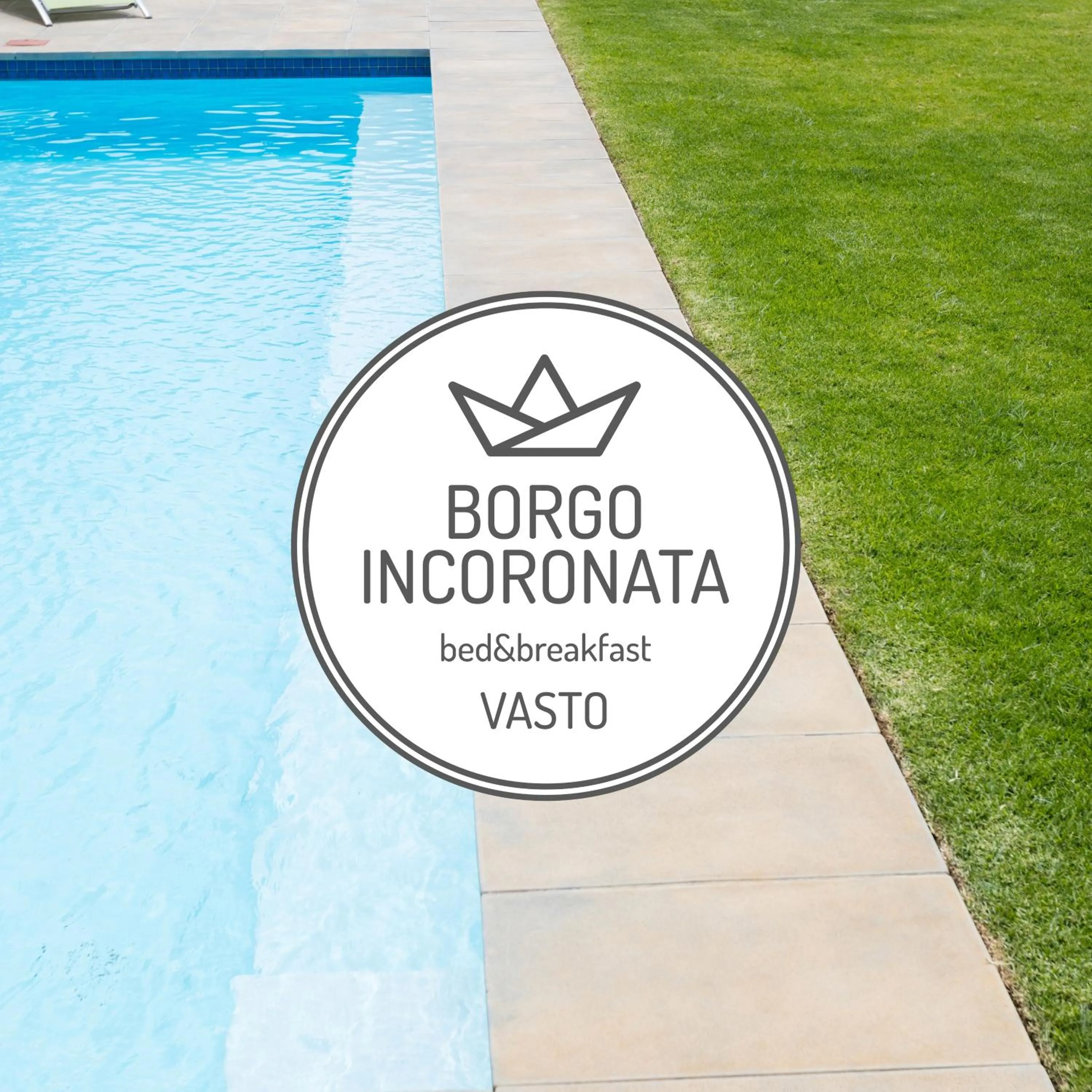 Swimming pool in Borgo Incoronata B&B