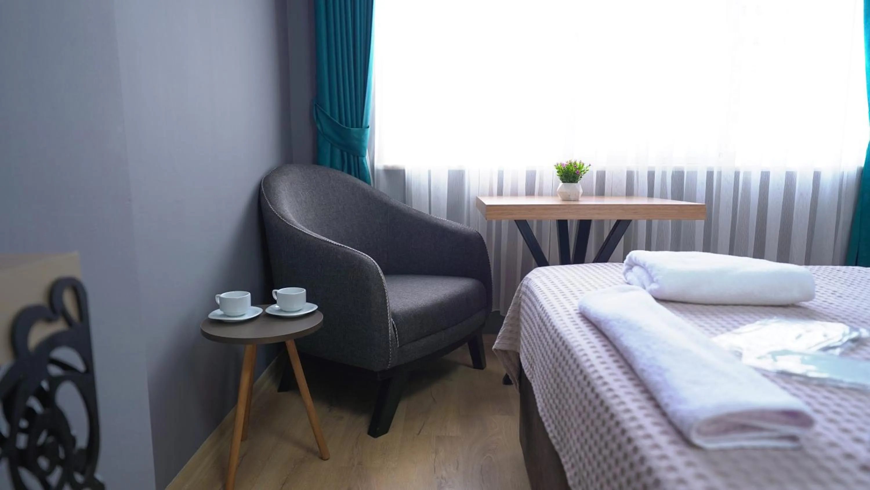 Bed in Luka Suit Hotel