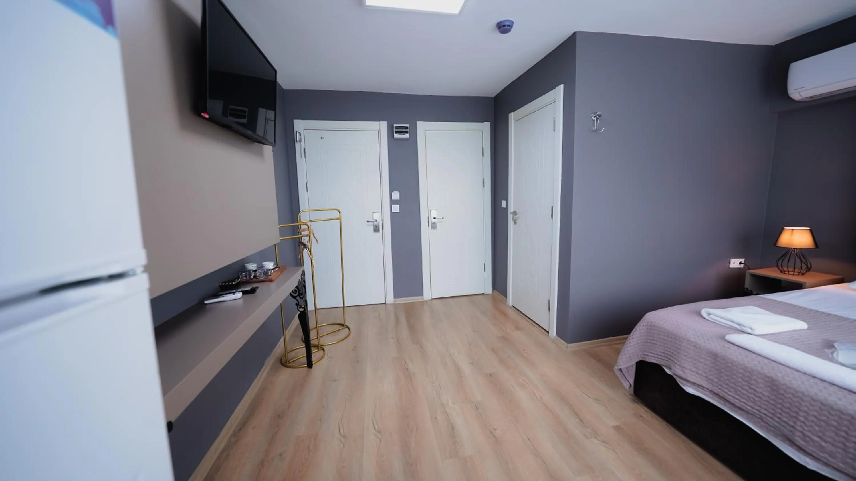 Bed in Luka Suit Hotel