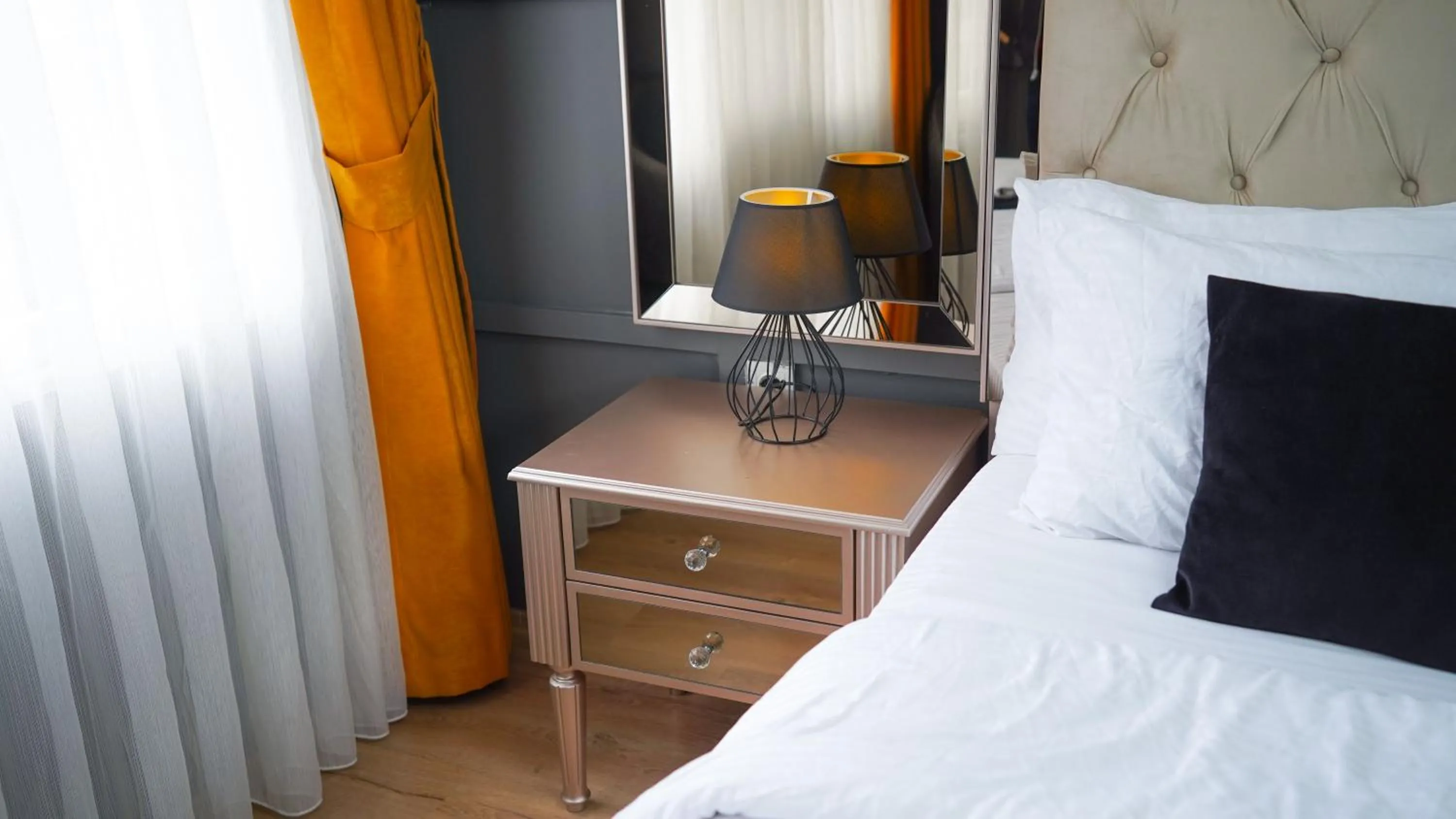 Bed in Luka Suit Hotel