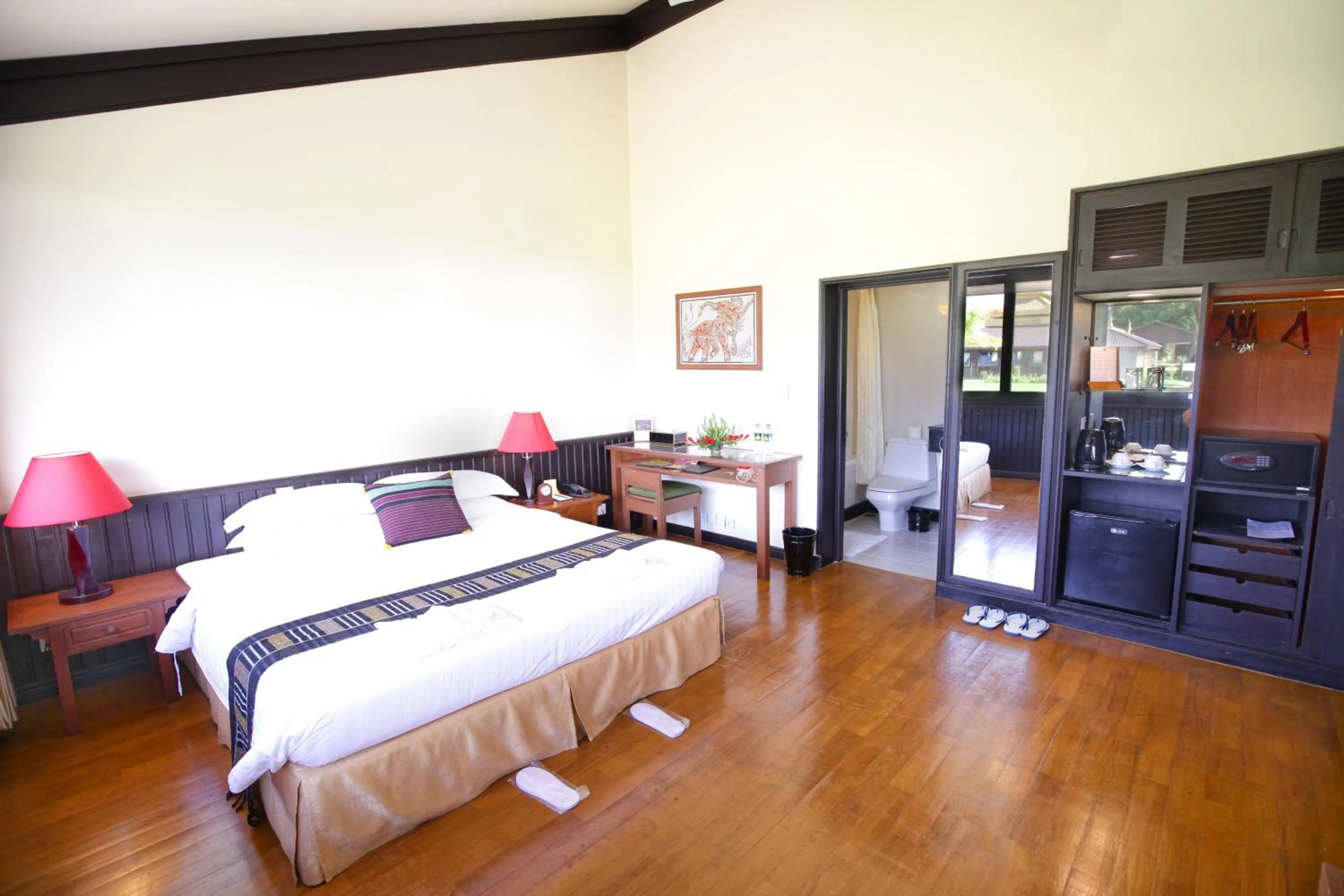 Photo of the whole room, Bed in Bagan Thiripyitsaya Sanctuary Resort