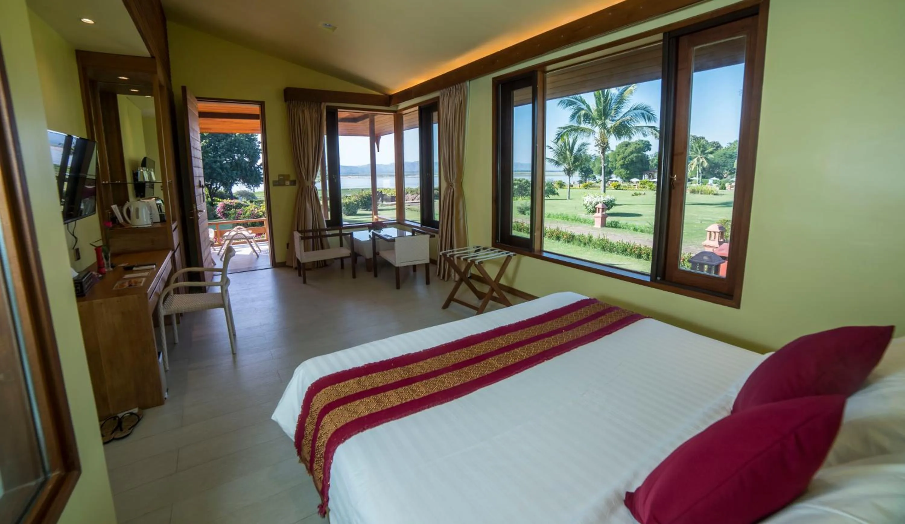 View (from property/room), Bed in Bagan Thiripyitsaya Sanctuary Resort