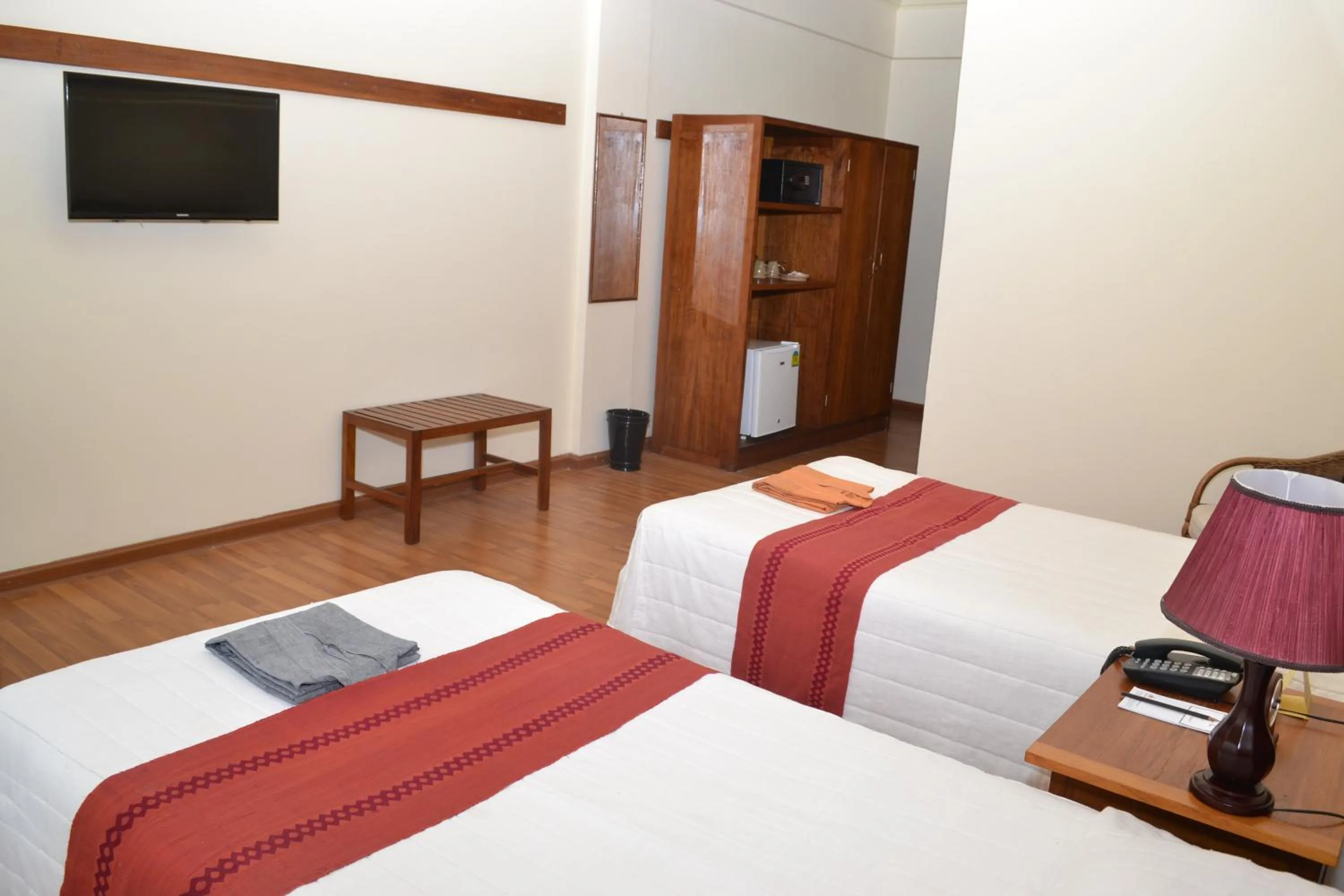 Bed in Bagan Thiripyitsaya Sanctuary Resort