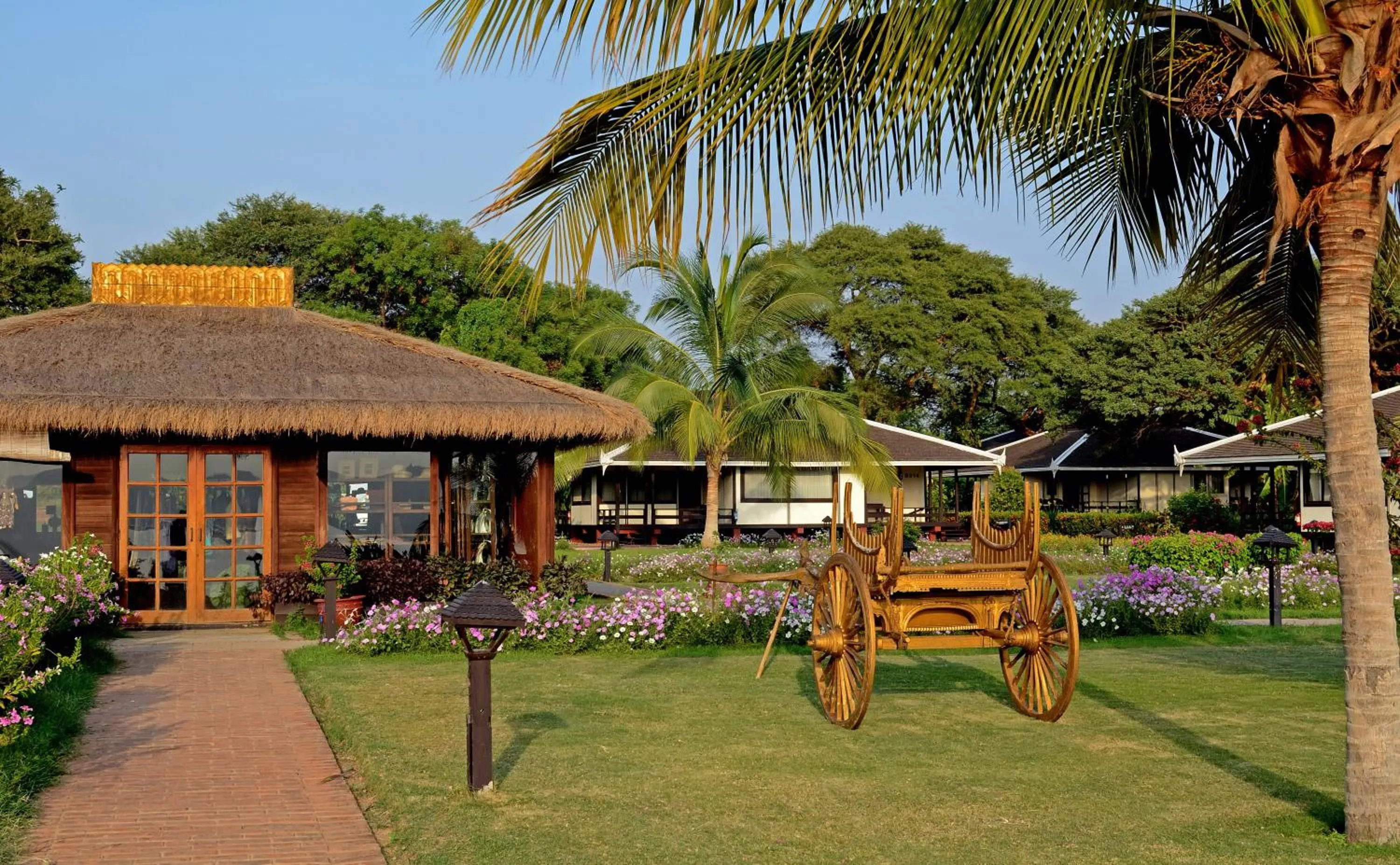 Garden in Bagan Thiripyitsaya Sanctuary Resort