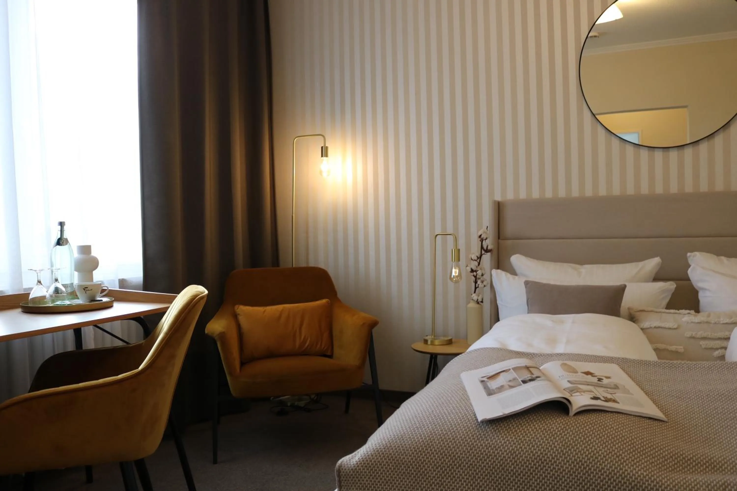 Photo of the whole room, Bed in Hotel Stadt Hamburg