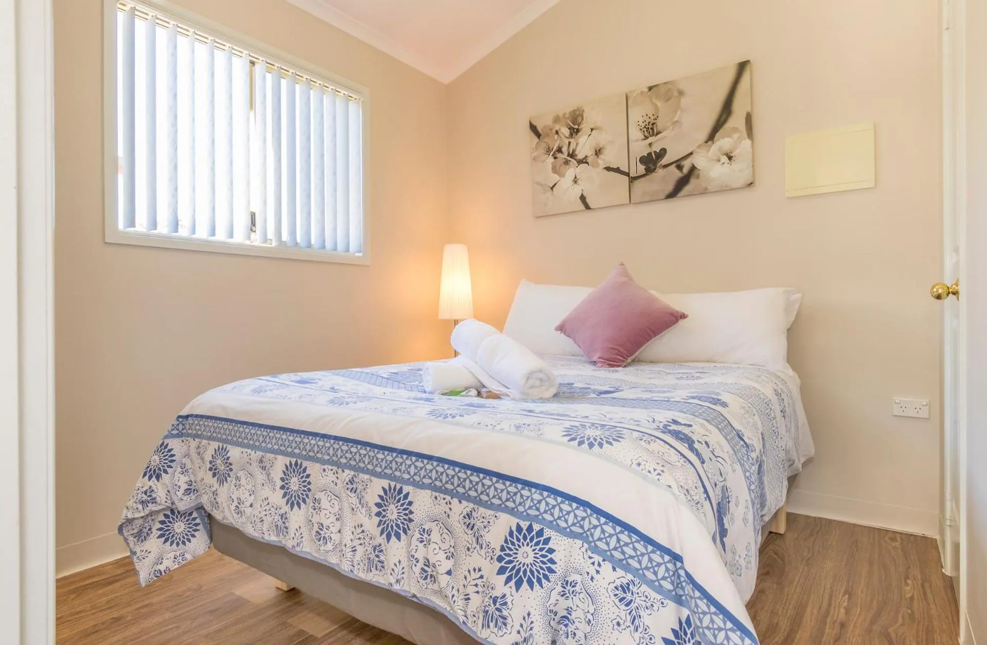 Bedroom, Bed in Tasman Holiday Parks - Serpentine Falls