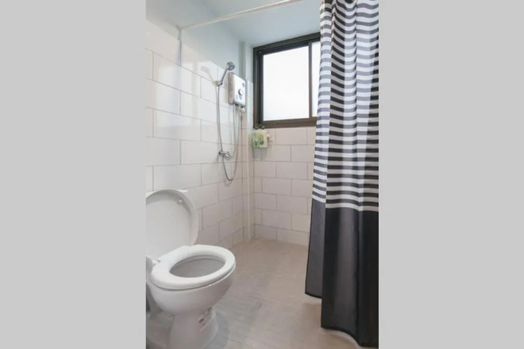 S2 Silom Large room 4-6 guests Full kitchen WIFI