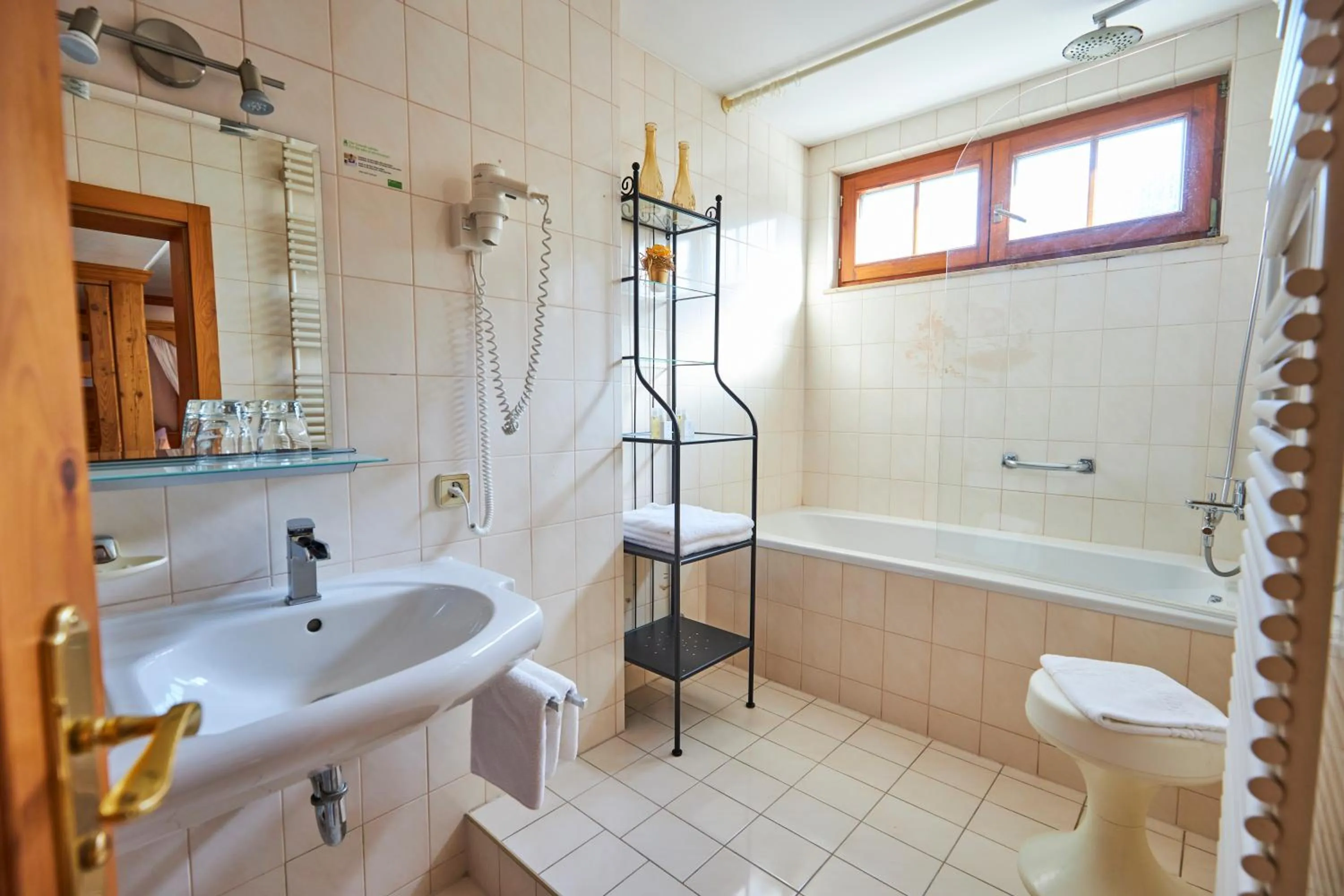 Bathroom in Flair Hotel Vier Jahreszeiten