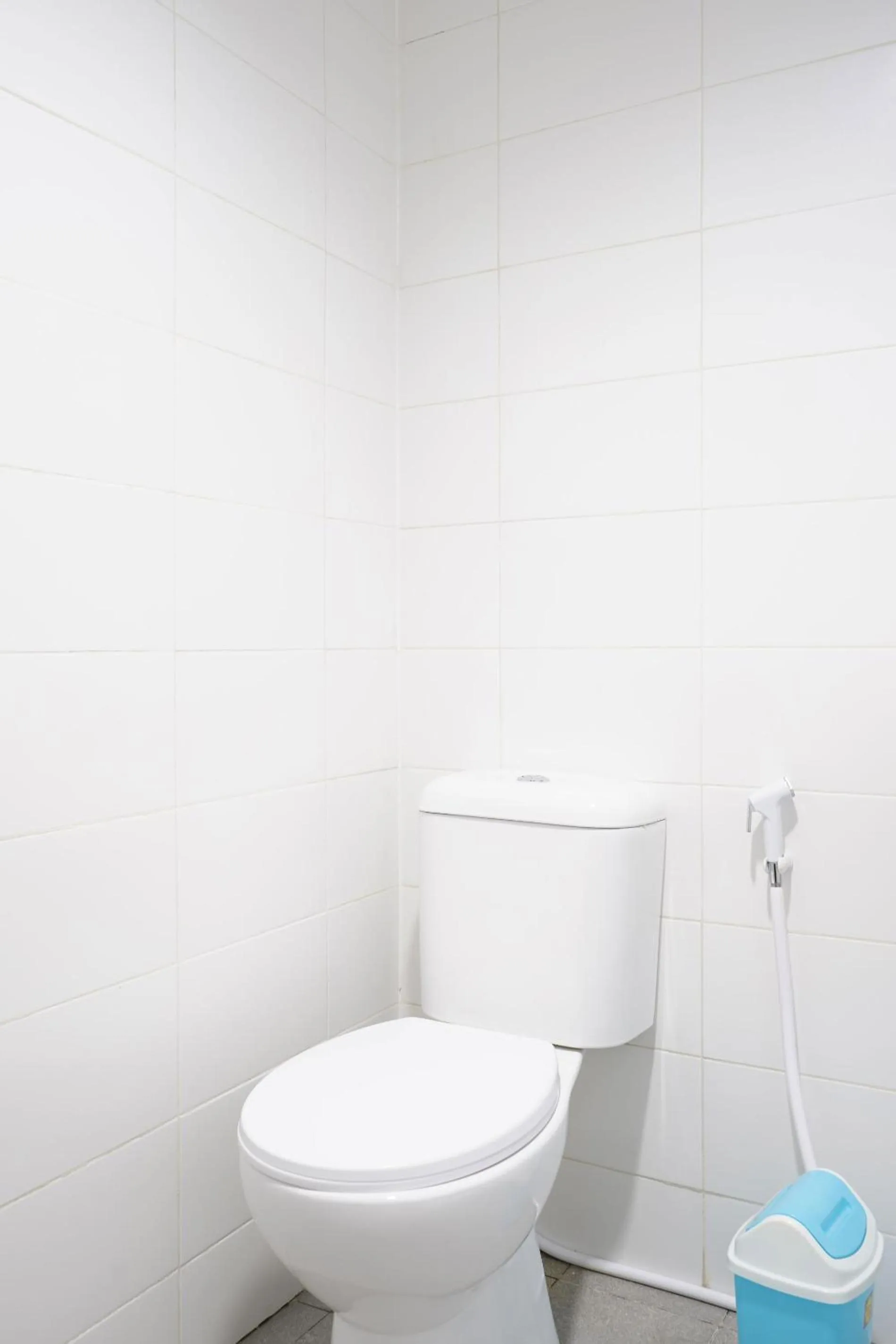 Toilet in UROOMS Senayan