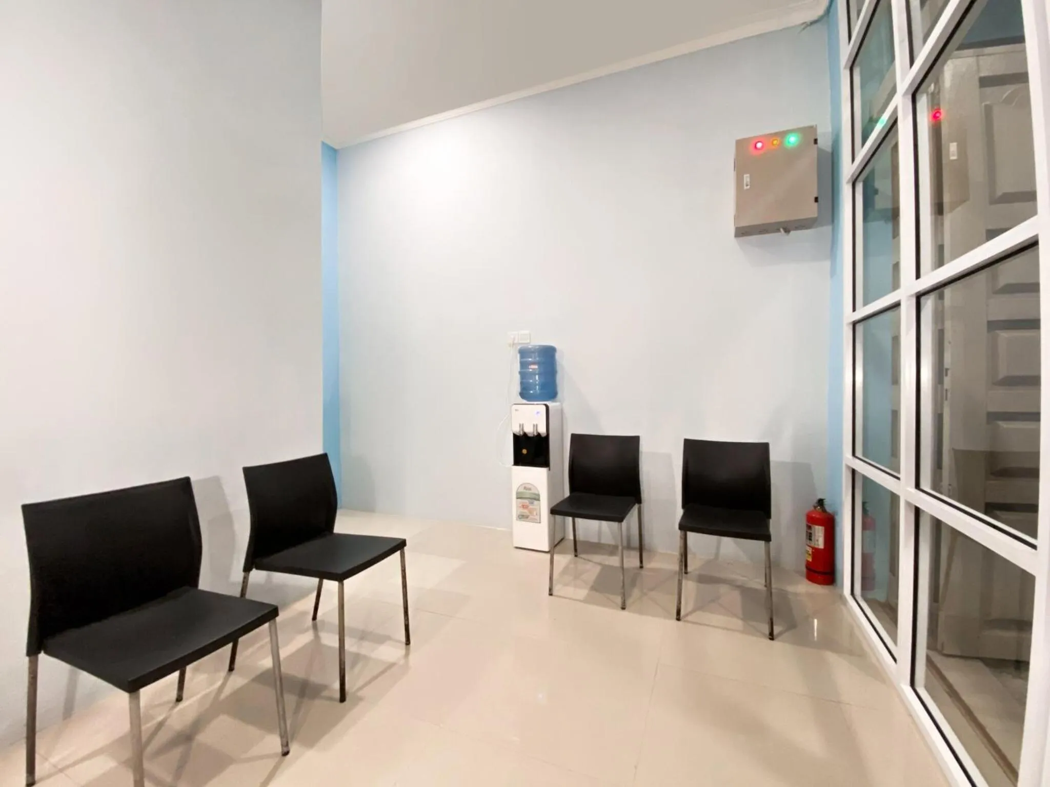 Lobby or reception in Hotel O Guesthouse Pagi Sore Syariah