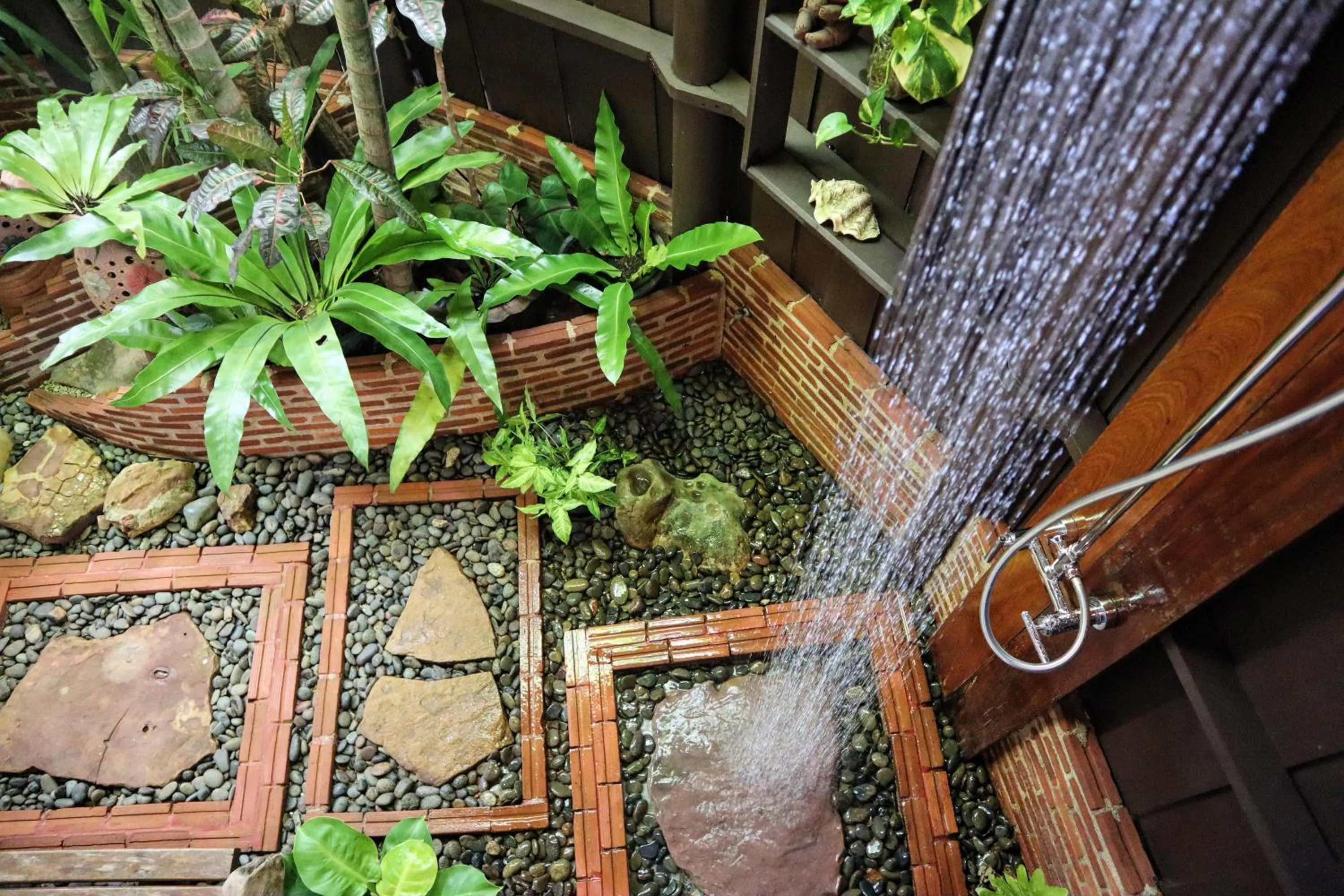 Open Air Bath in Shantaa Resort, Kohkood