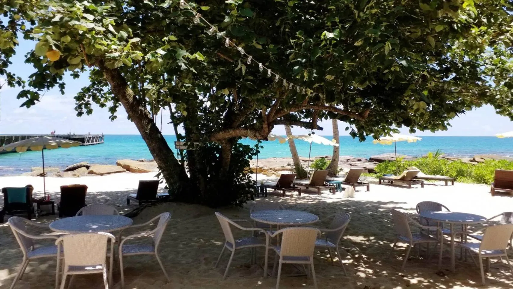 Restaurant/places to eat in Shantaa Resort, Kohkood