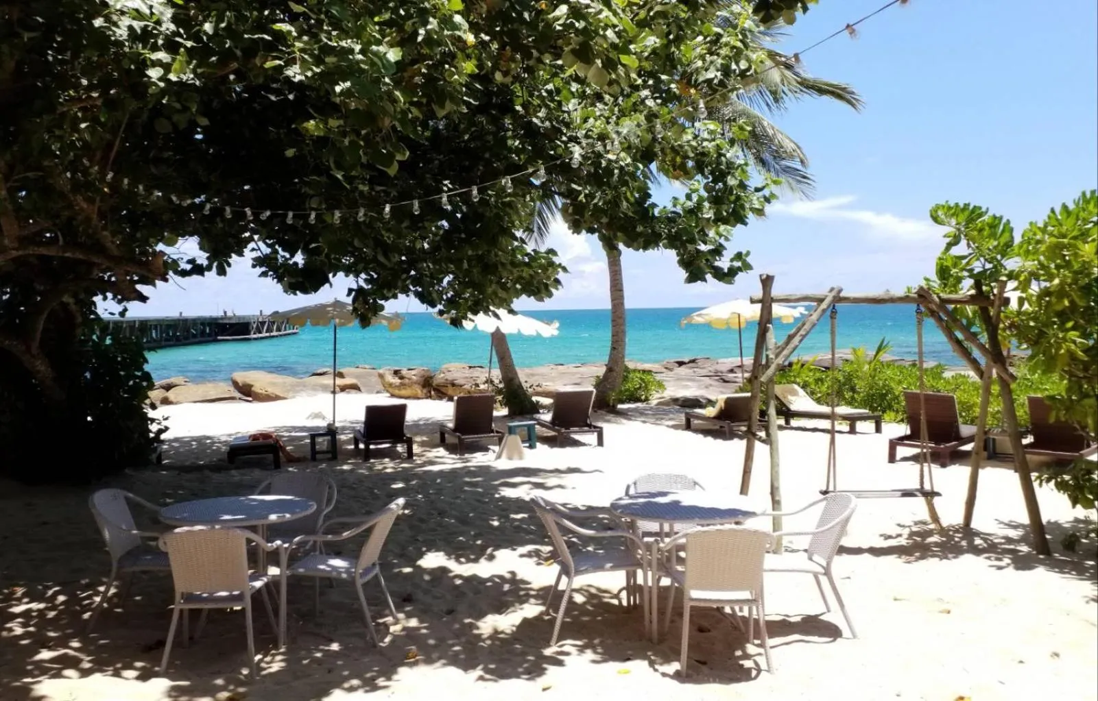 Restaurant/places to eat in Shantaa Resort, Kohkood