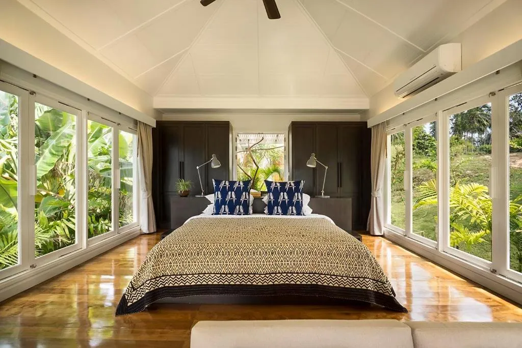 Photo of the whole room, Bed in Shantaa Resort, Kohkood