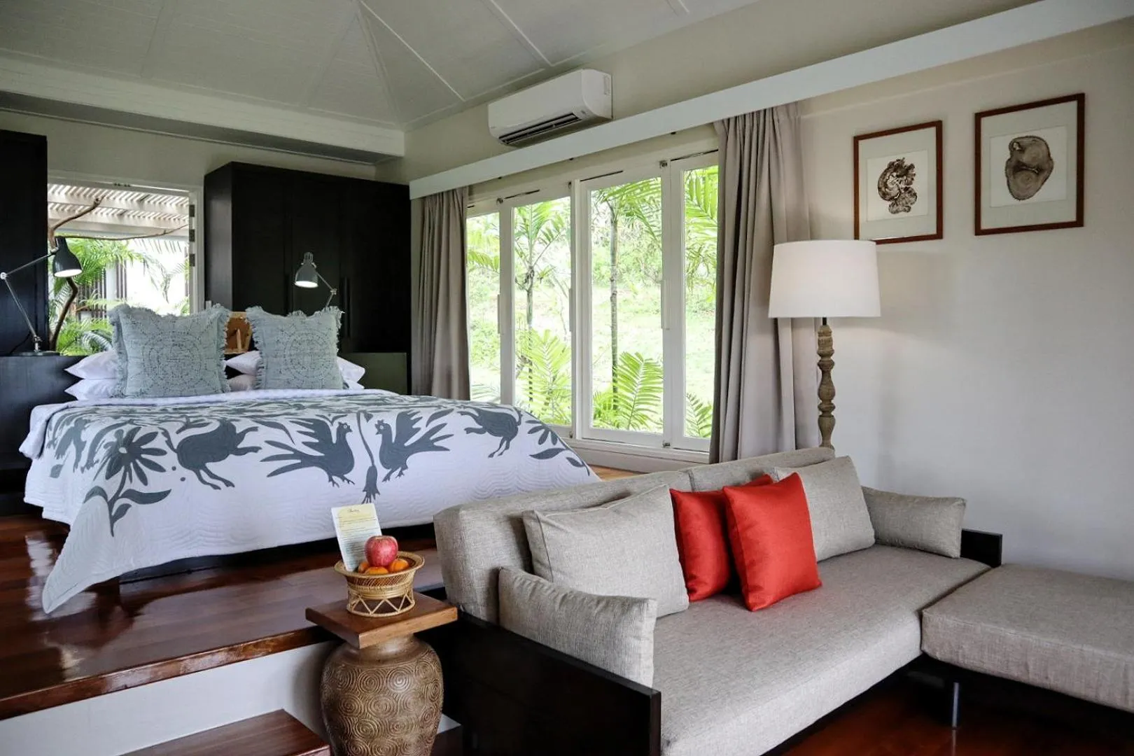 Seating area, Bed in Shantaa Resort, Kohkood