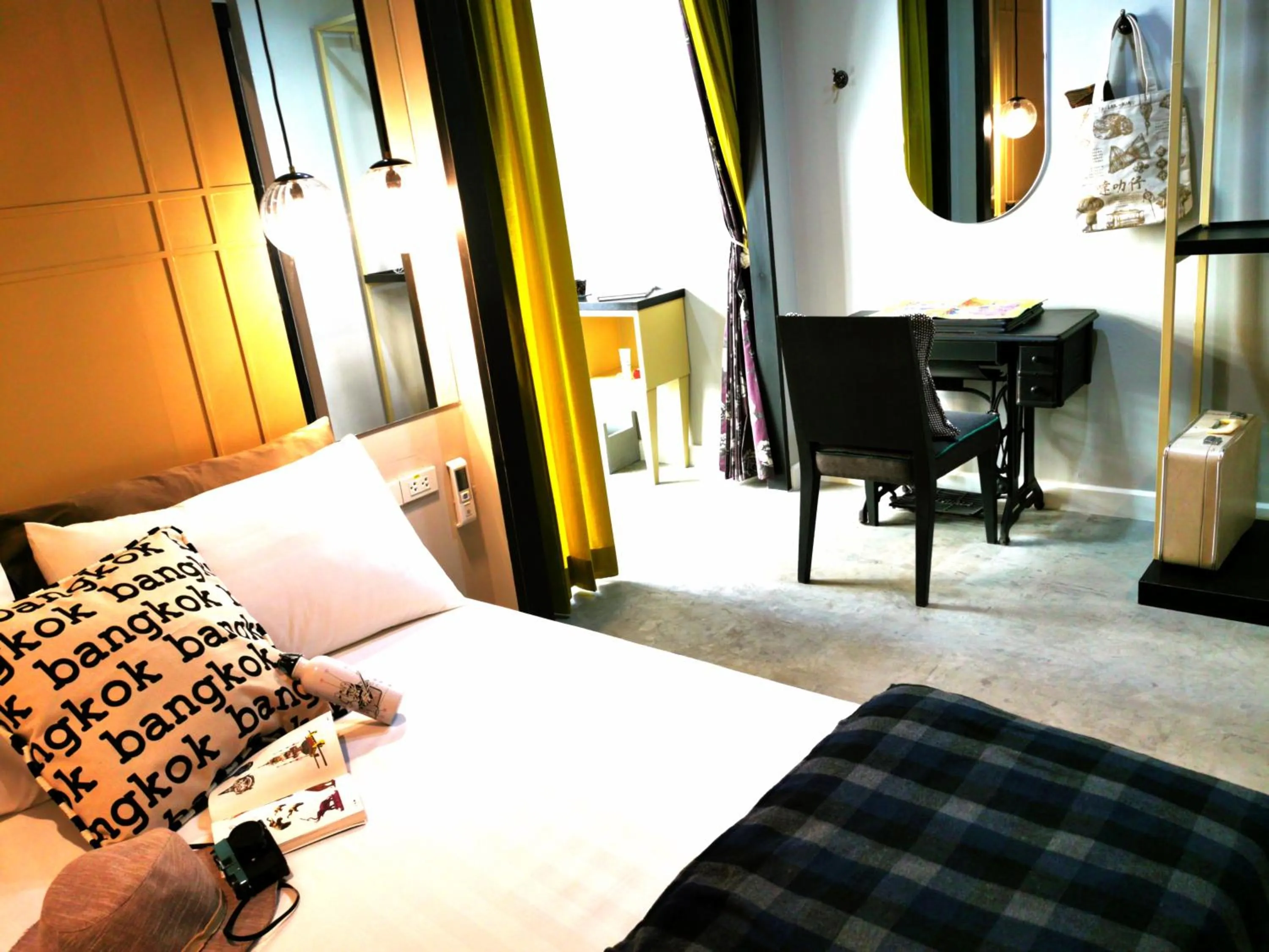 Bedroom, Bed in Chomm House