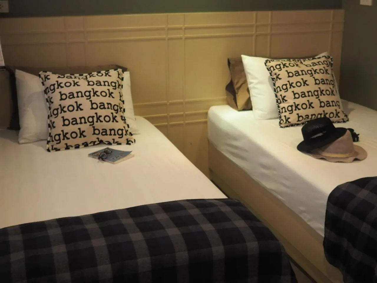 Bedroom, Bed in Chomm House