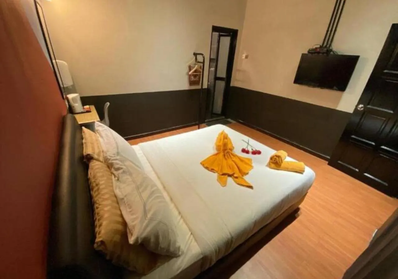 Photo of the whole room, Bed in Kavy Boutique Hotel @ KBH