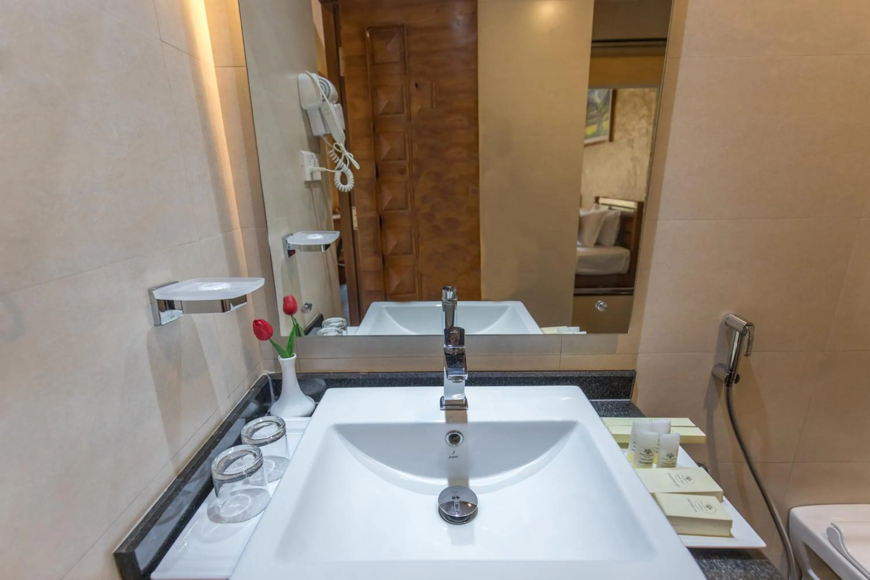 Bathroom in Bar Peepal Resort
