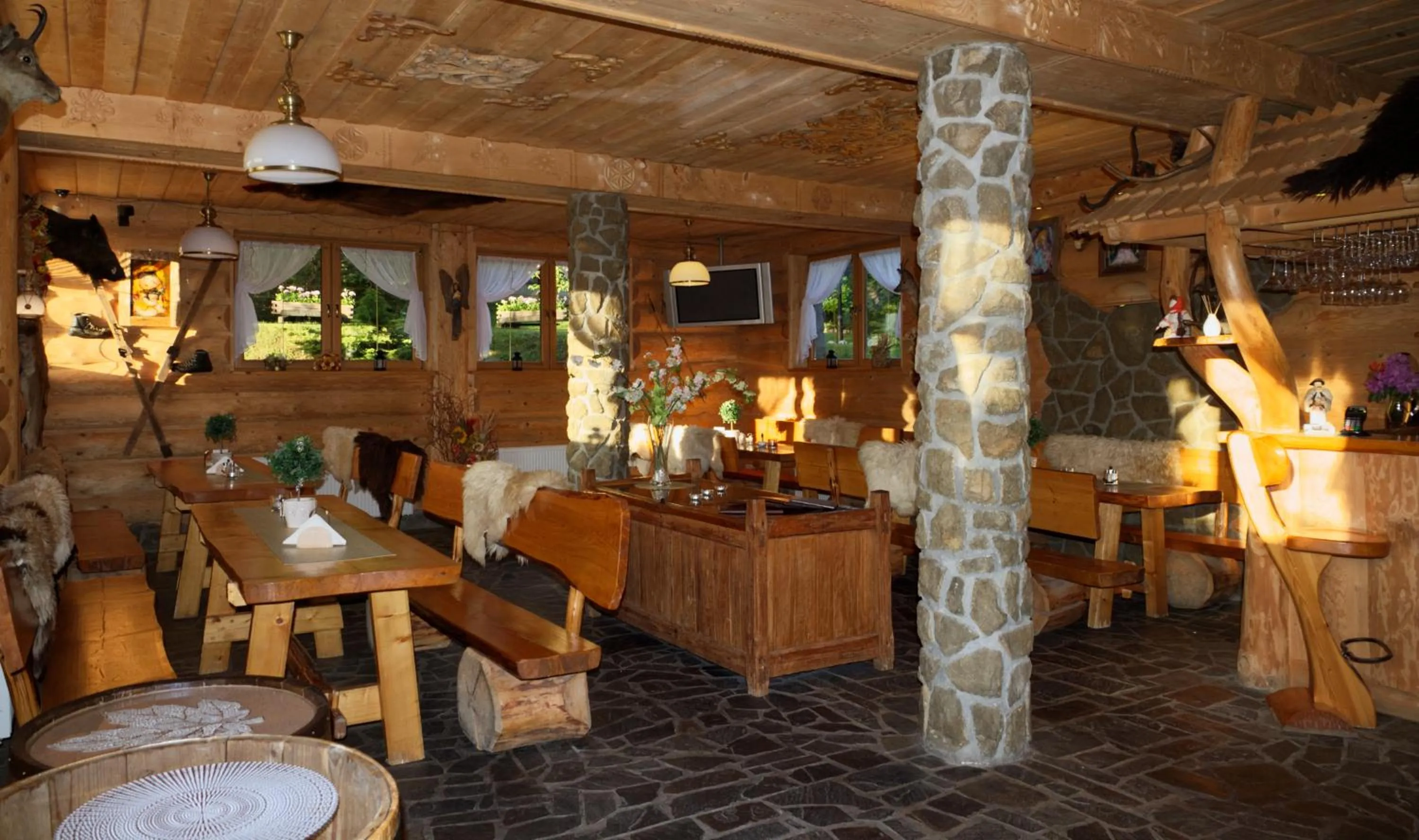 Restaurant/places to eat in Pensjonat u Ani