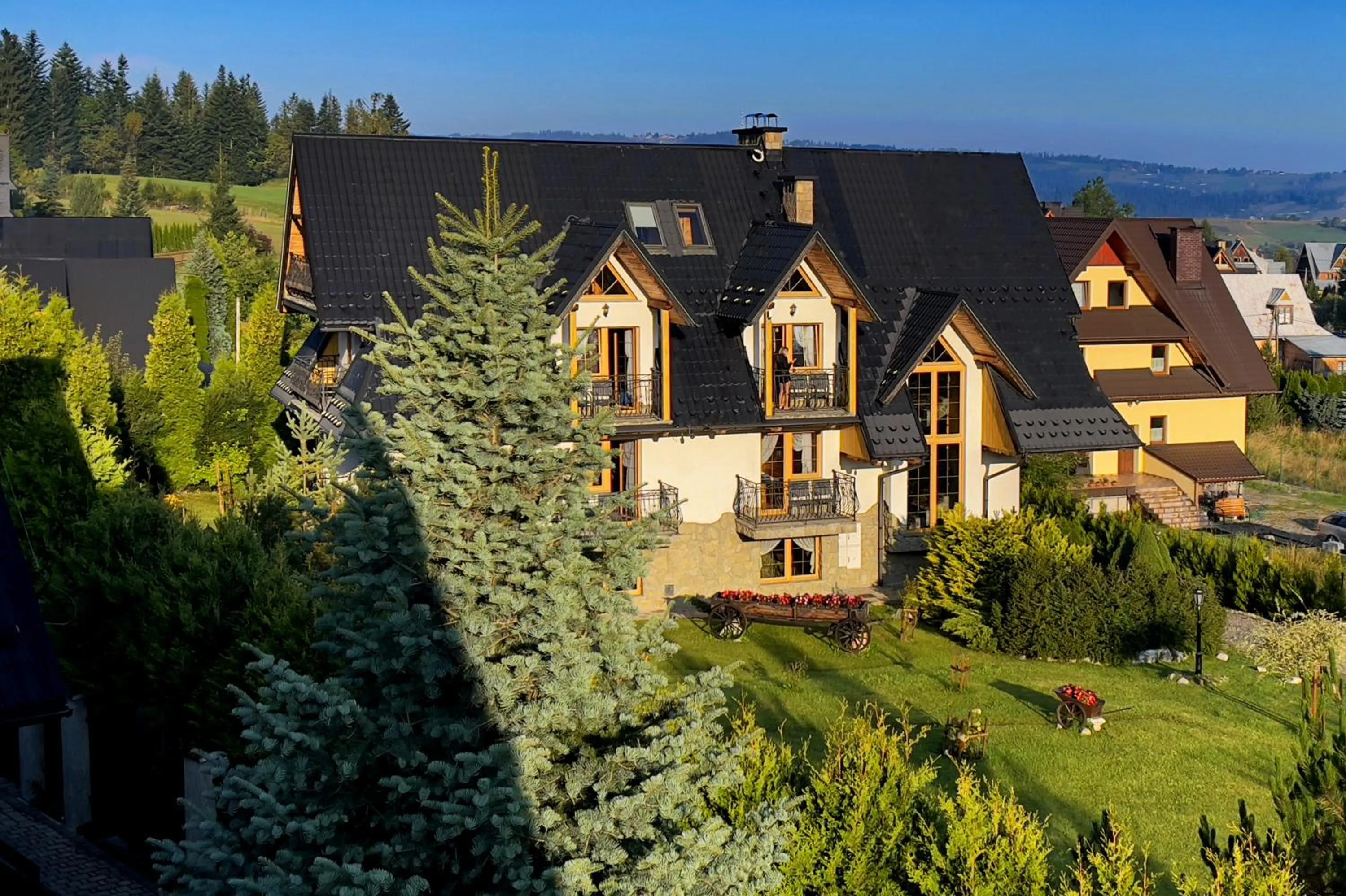 Property building in Pensjonat u Ani