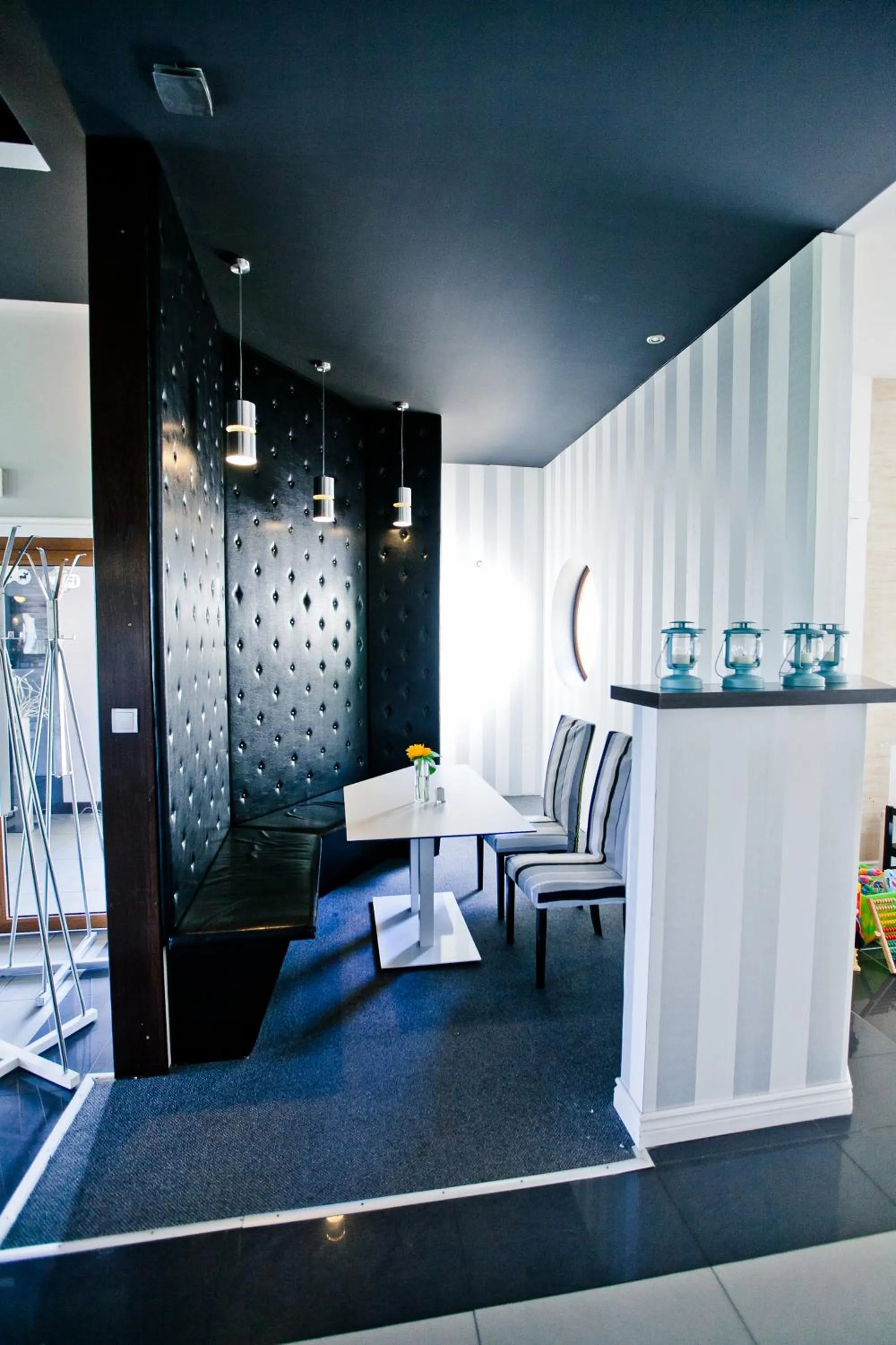 Restaurant/places to eat in Hotel Sulbin