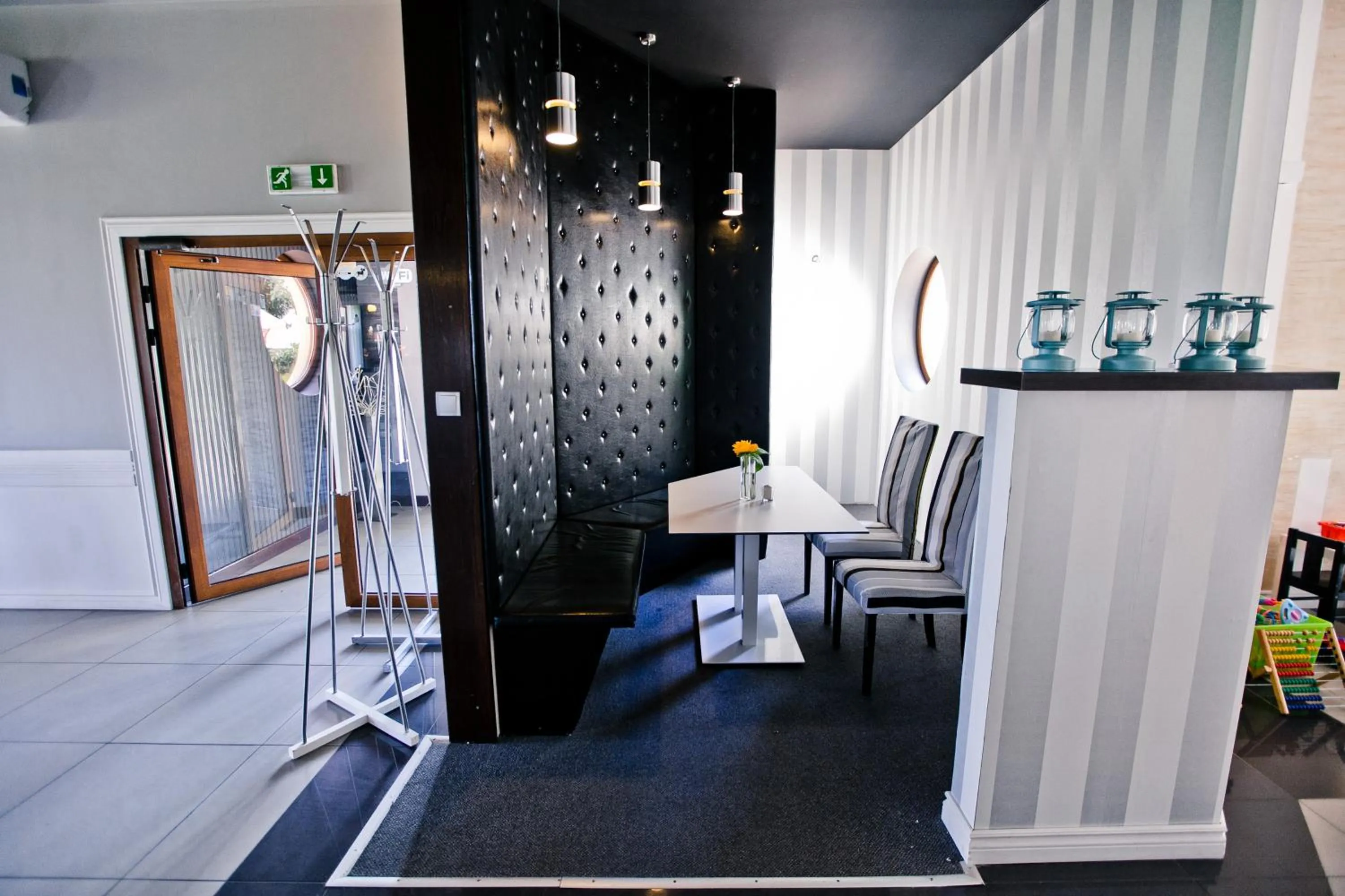 Restaurant/places to eat in Hotel Sulbin