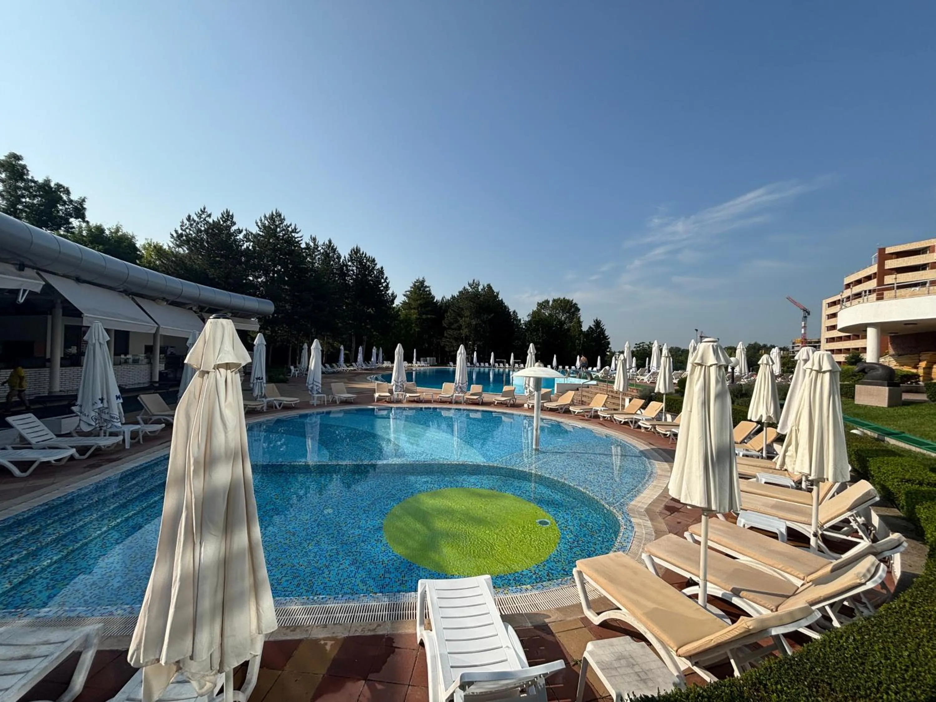 Swimming pool in Hissar Spa Hotel