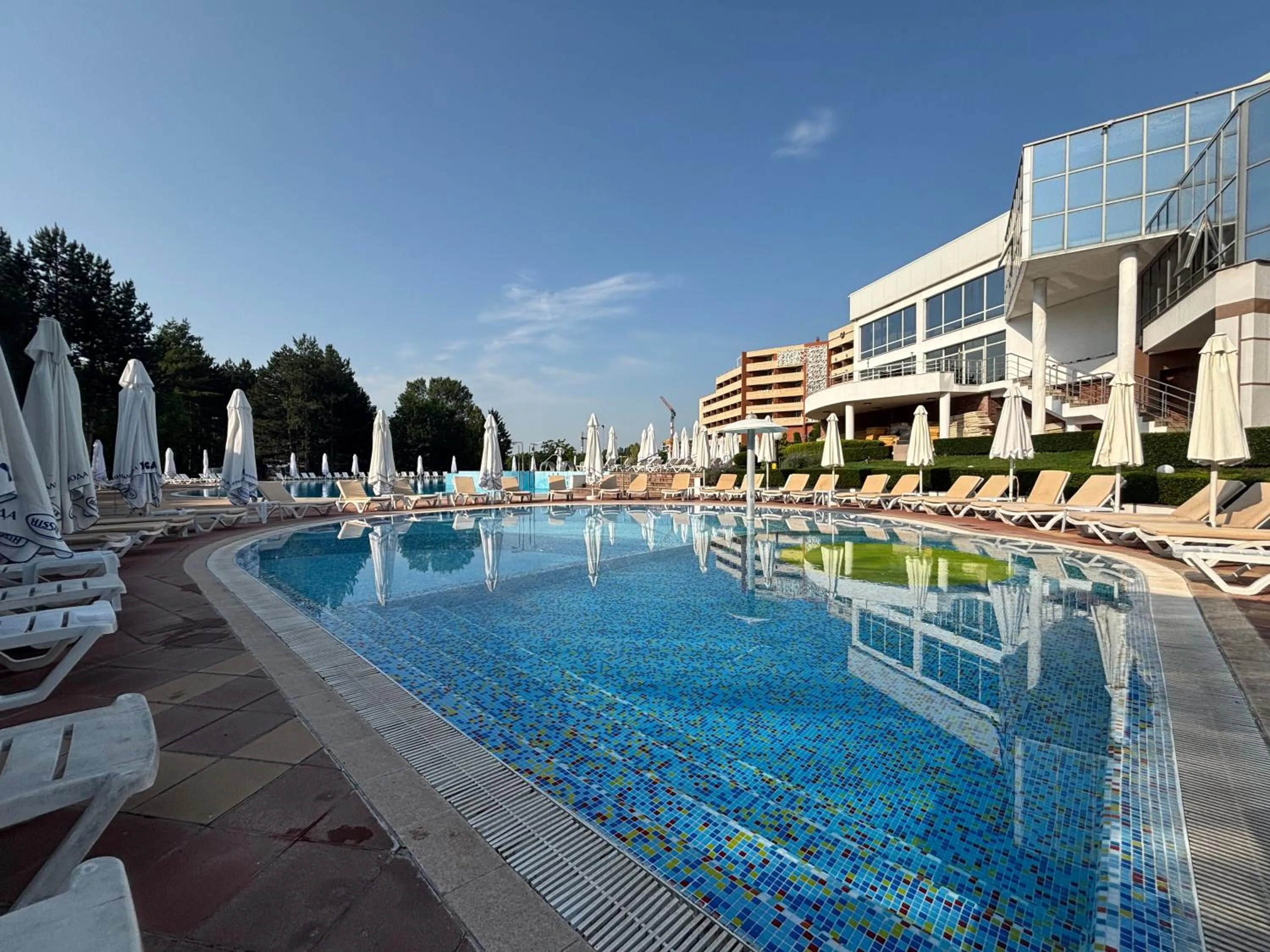 Swimming pool in Hissar Spa Hotel