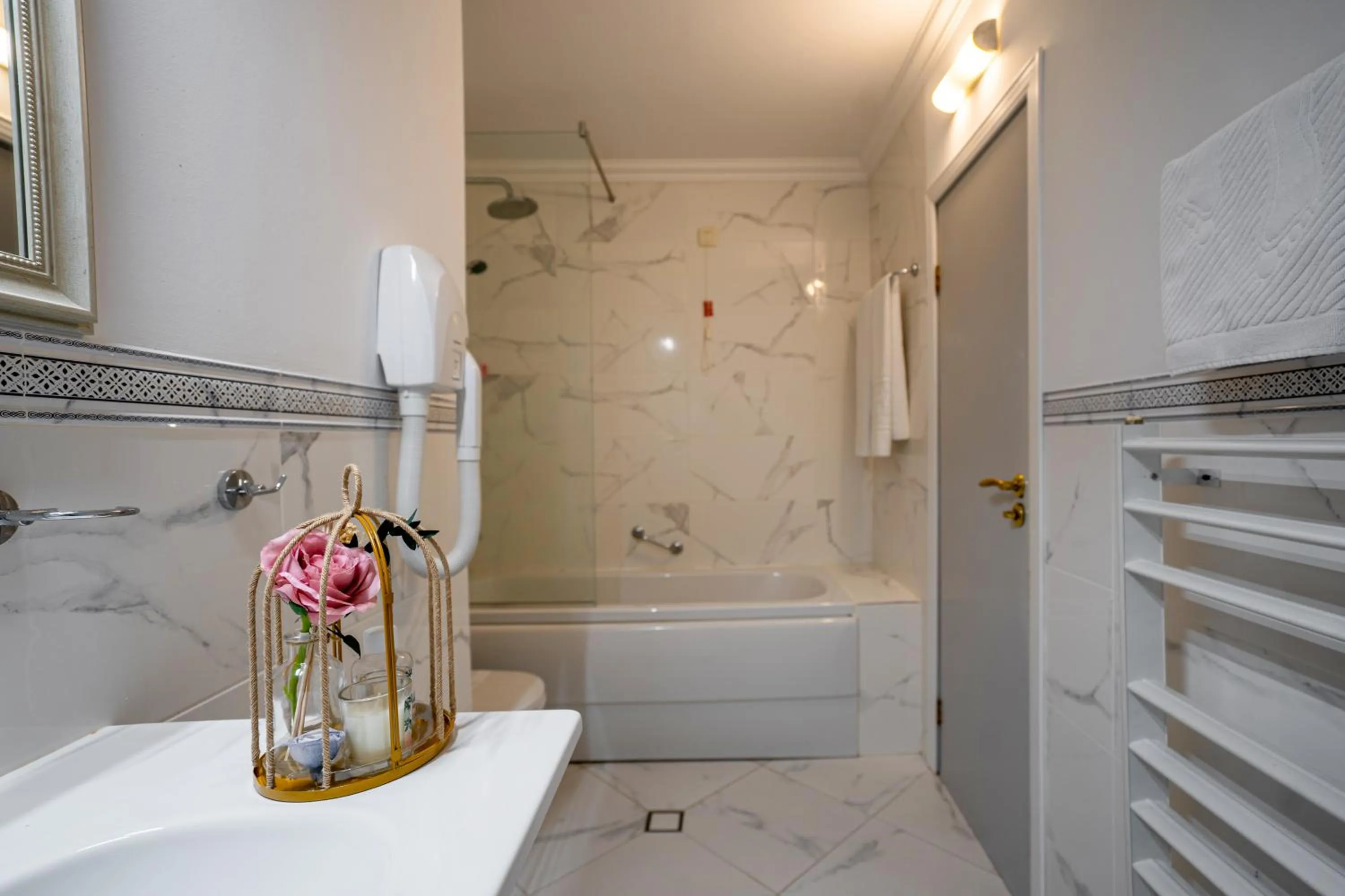 Bathroom in Hissar Spa Hotel