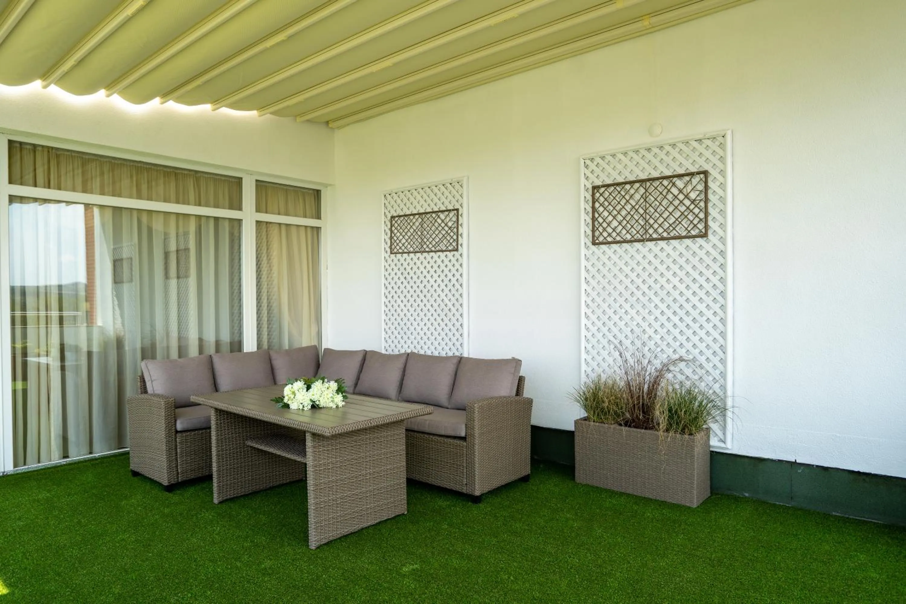 Balcony/Terrace in Hissar Spa Hotel