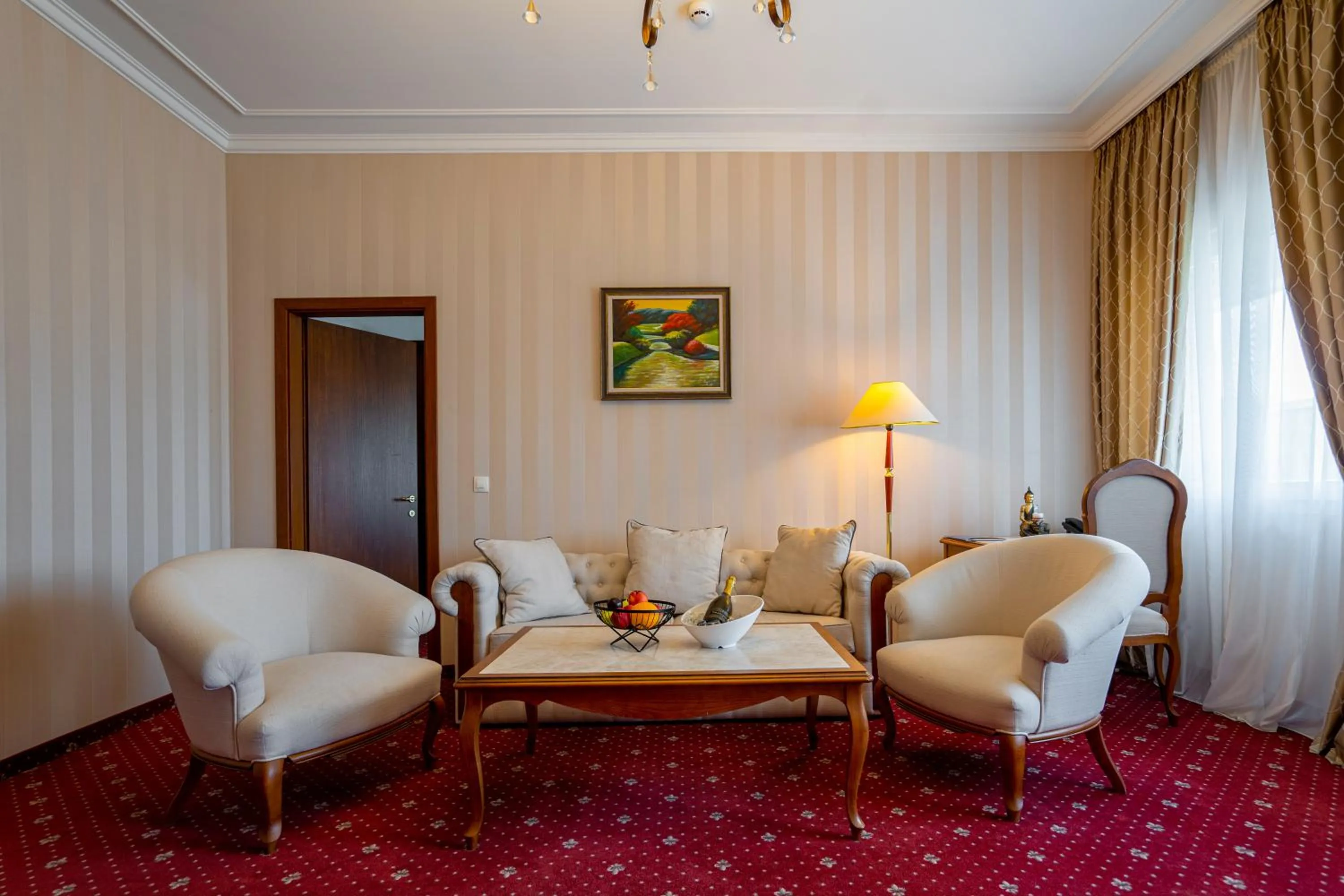 Living room in Hissar Spa Hotel