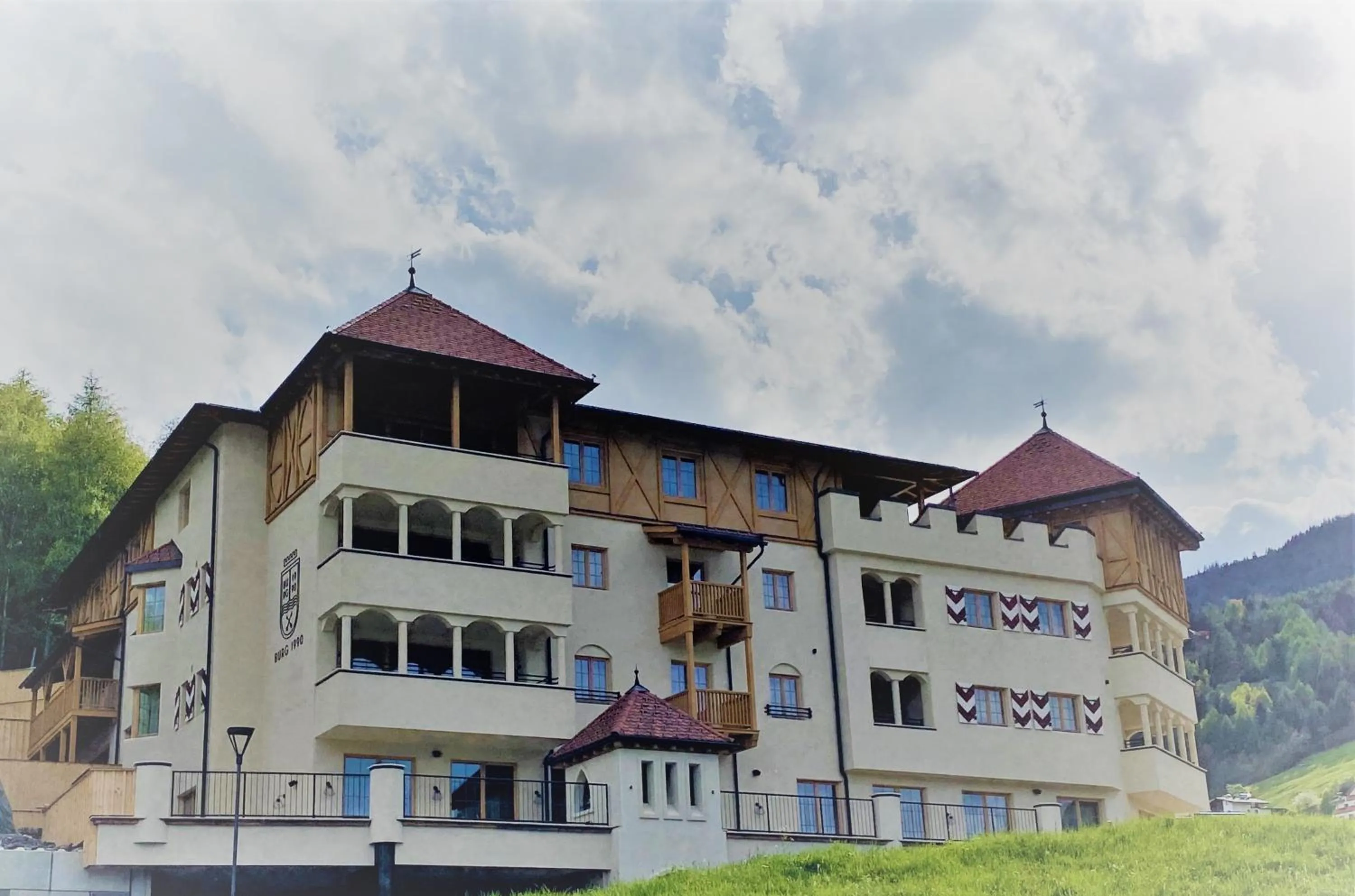 Property building in Burg1990