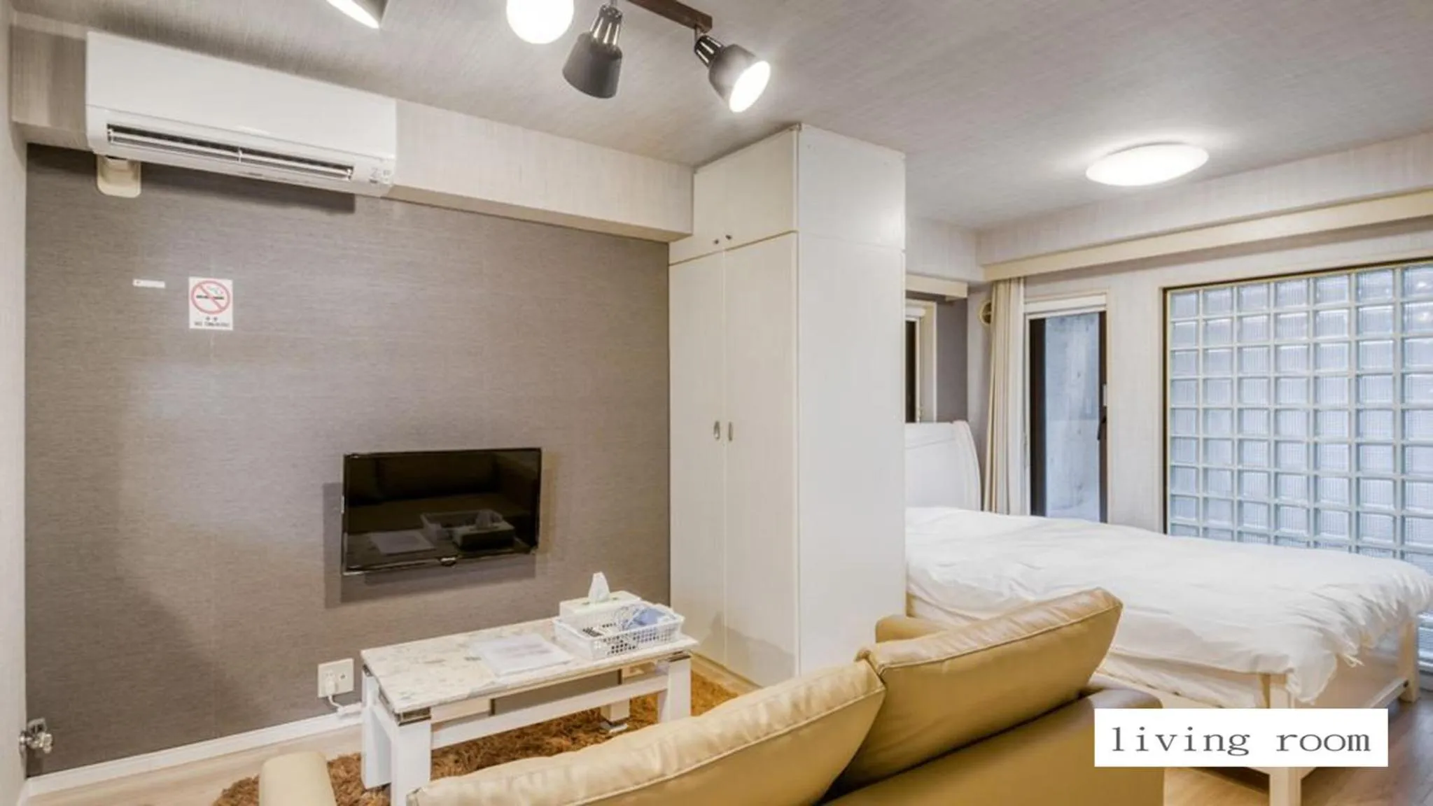 Bed in Aparthotel Status59